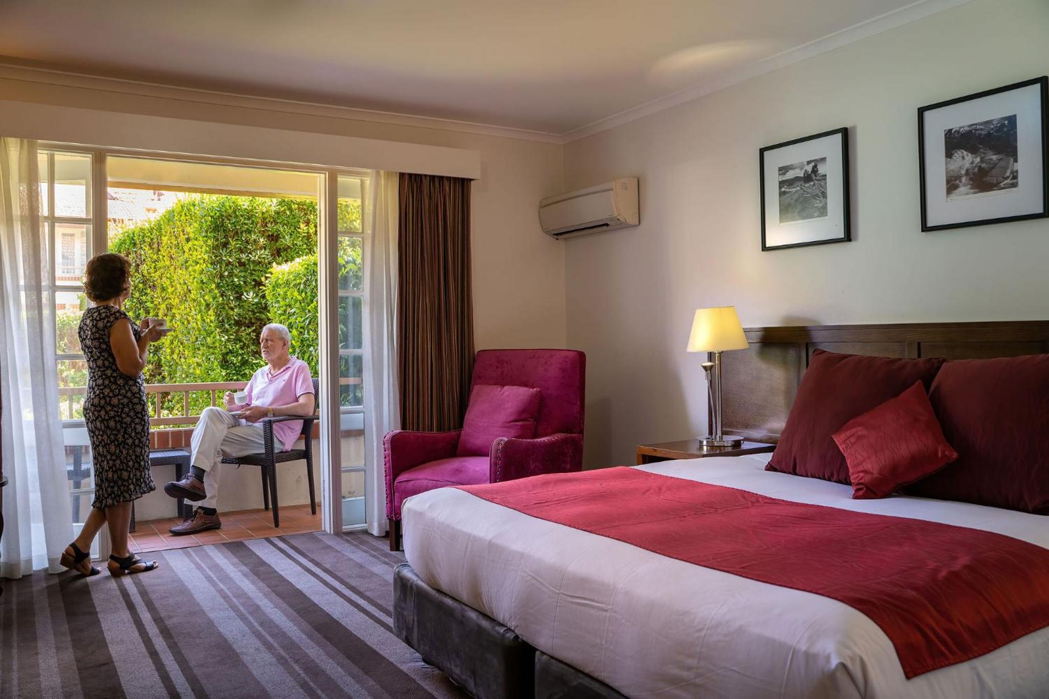 Executive King Room - Photo 8