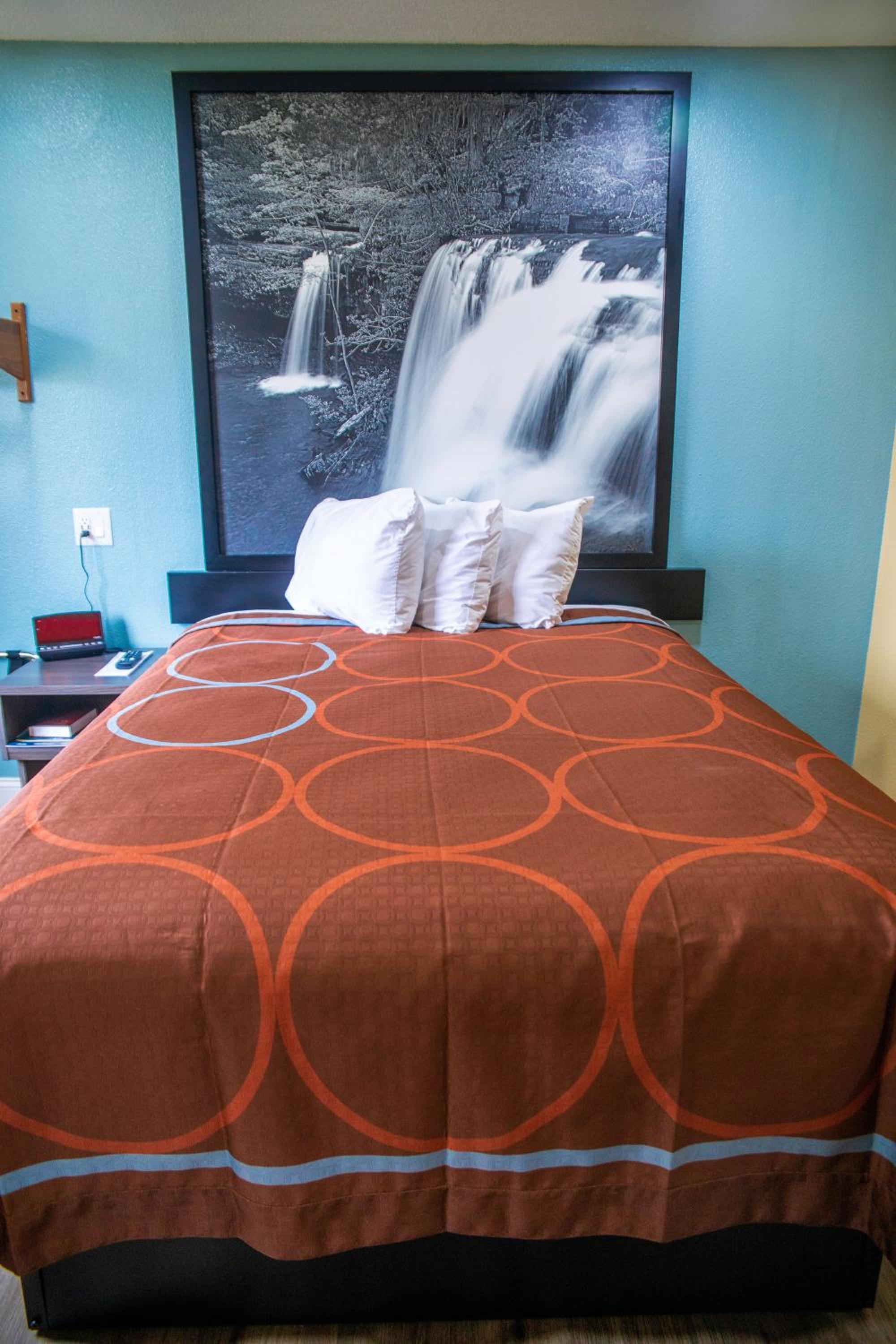 Queen Room - Disability Access/Non-Smoking - Photo 1