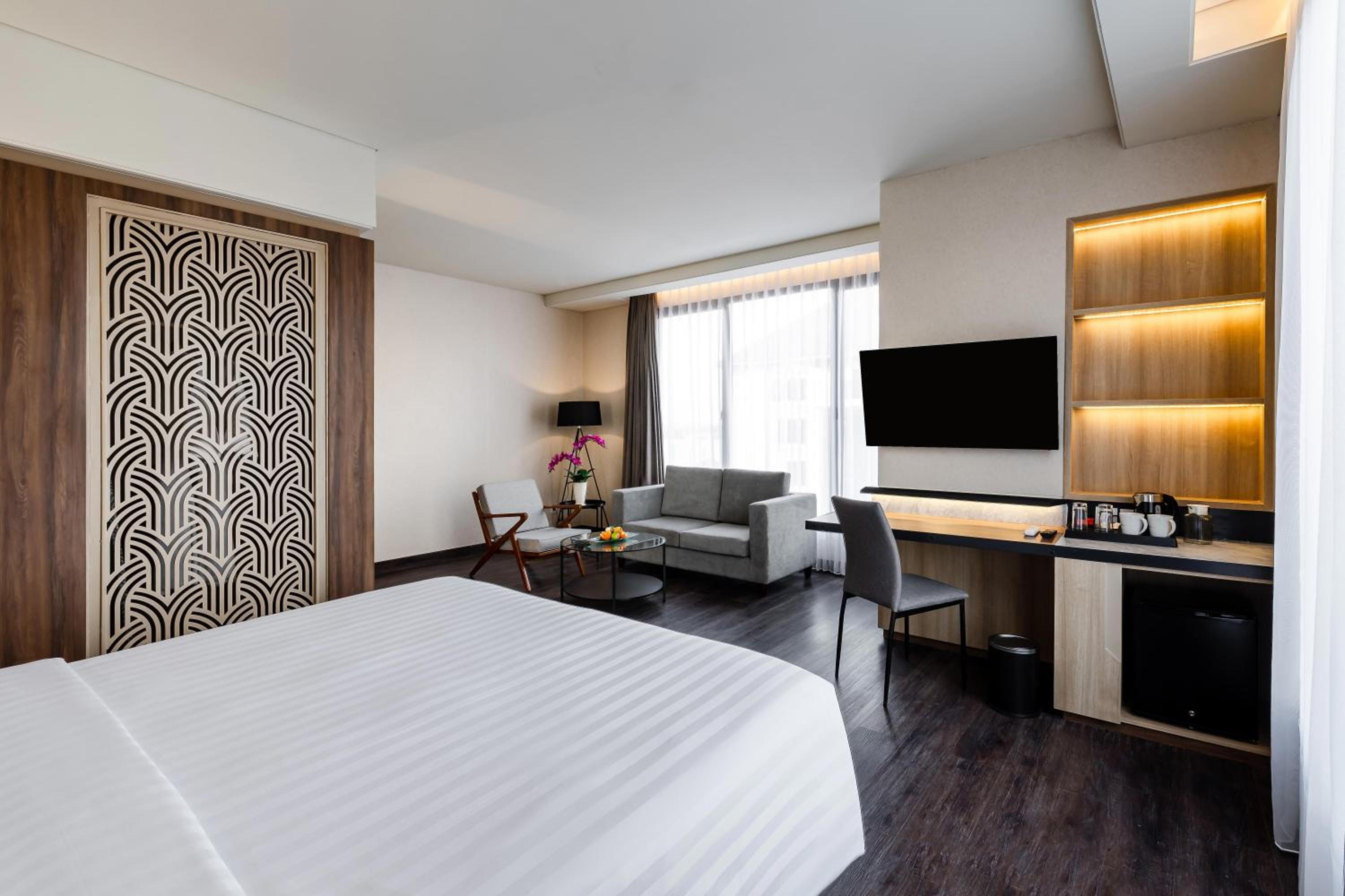 Suite - Photo 2