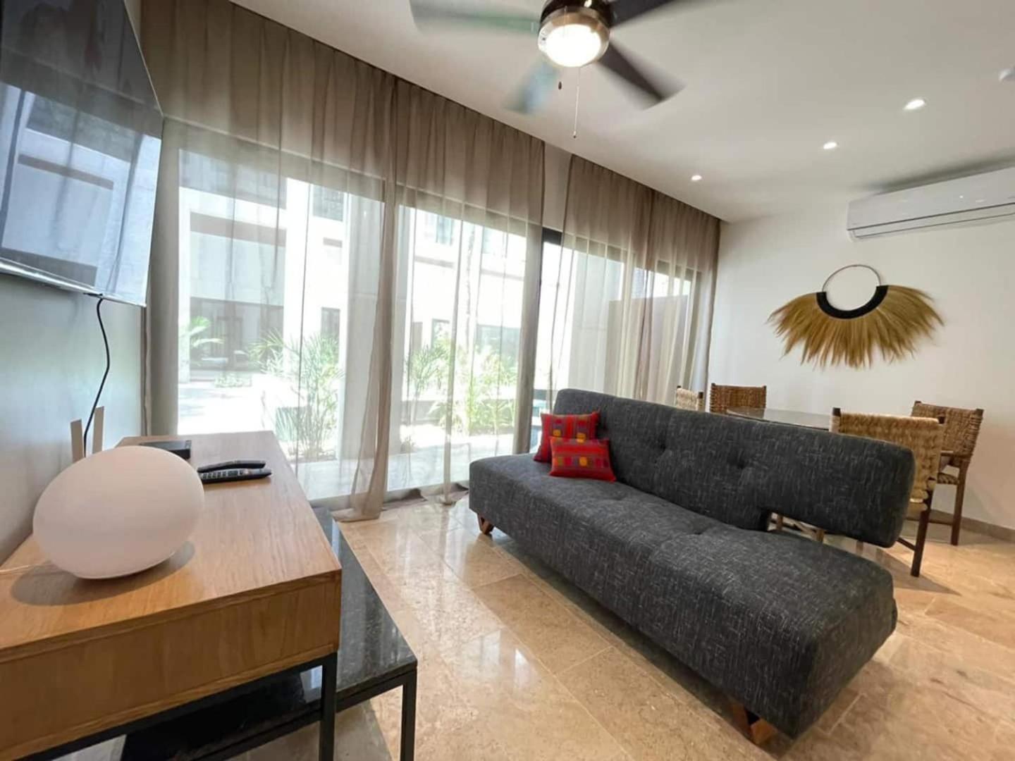 One-Bedroom Apartment with Garden