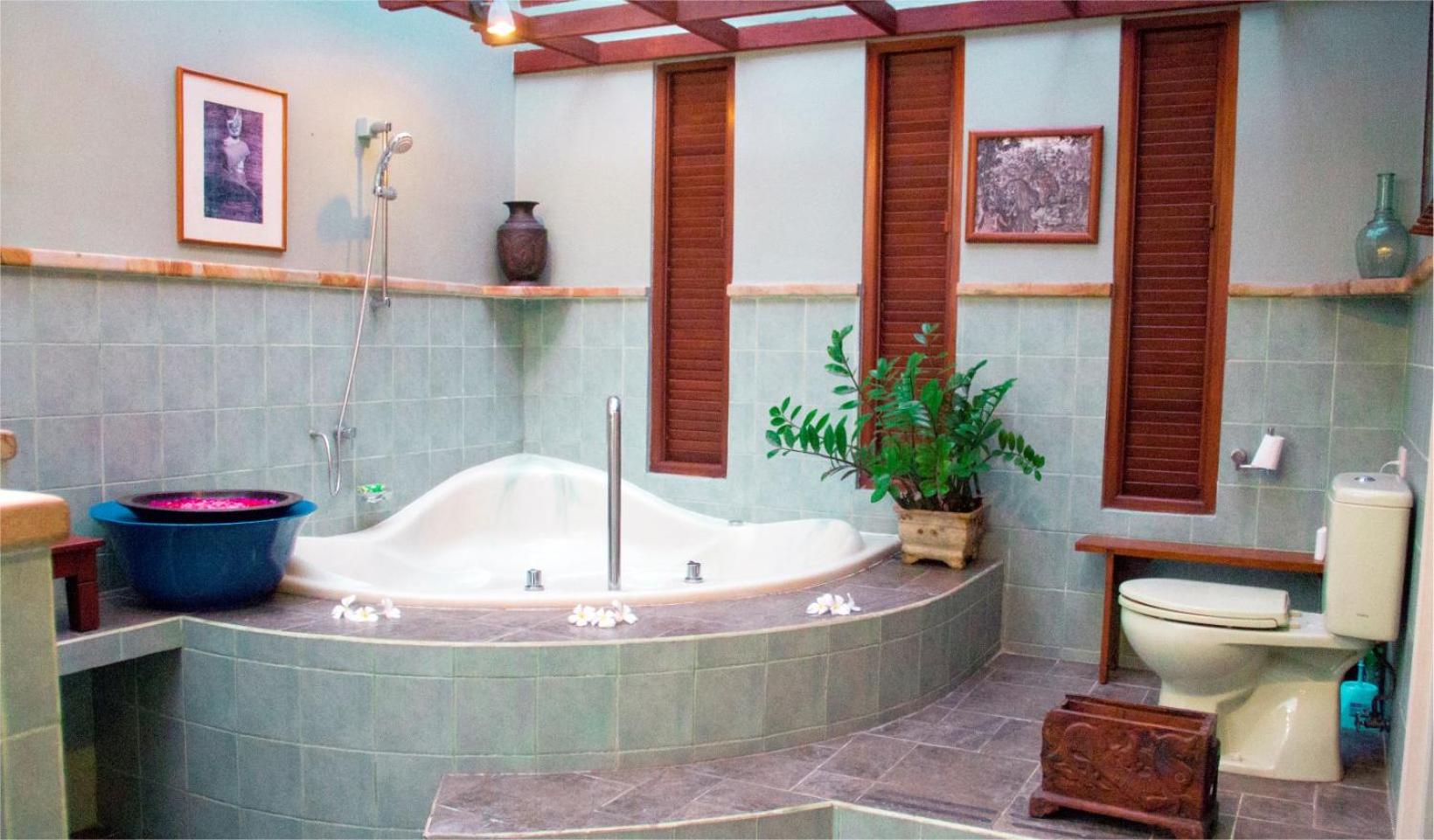 Villa with Private Pool photo 3