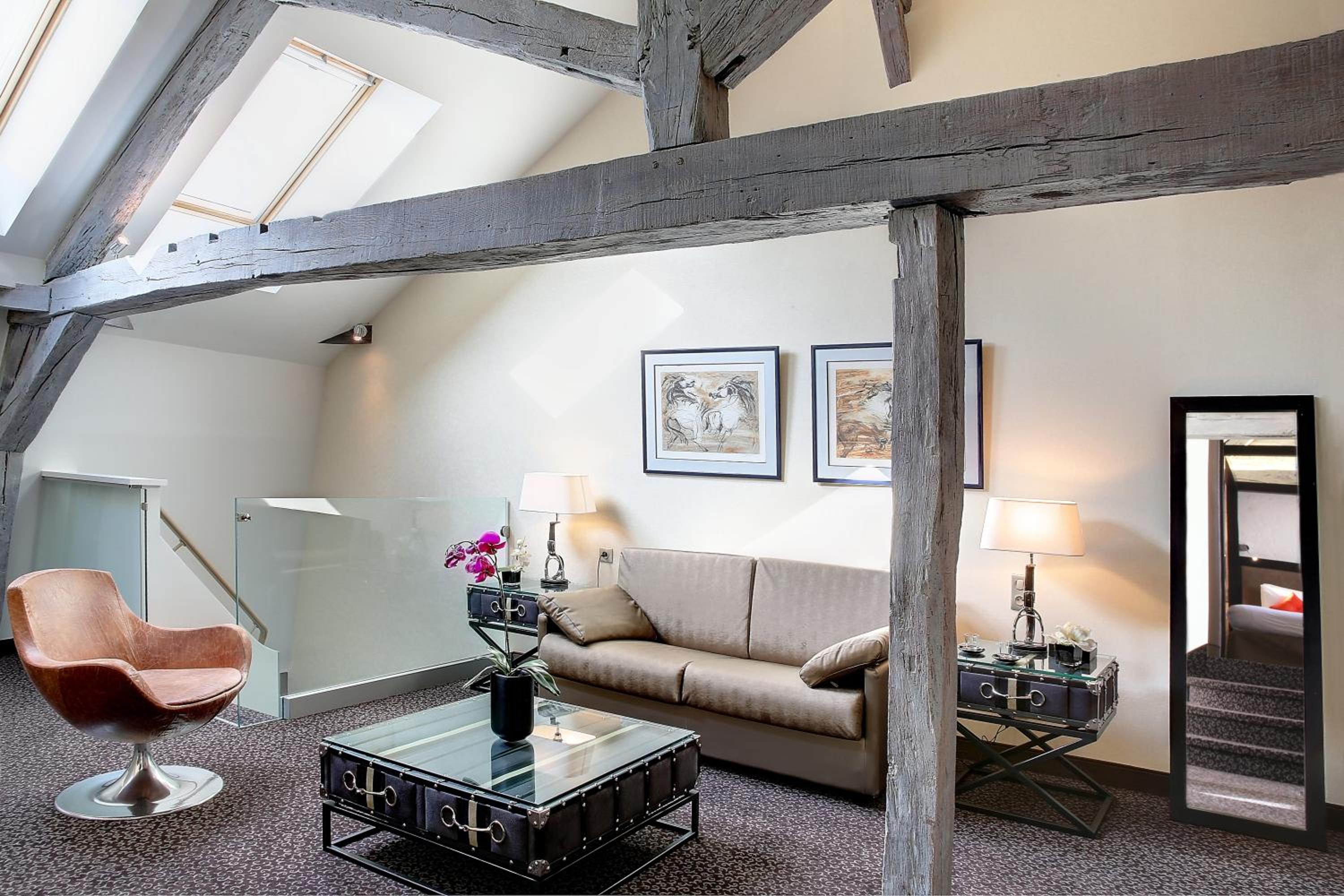 King Suite with Sofa Bed photo 2