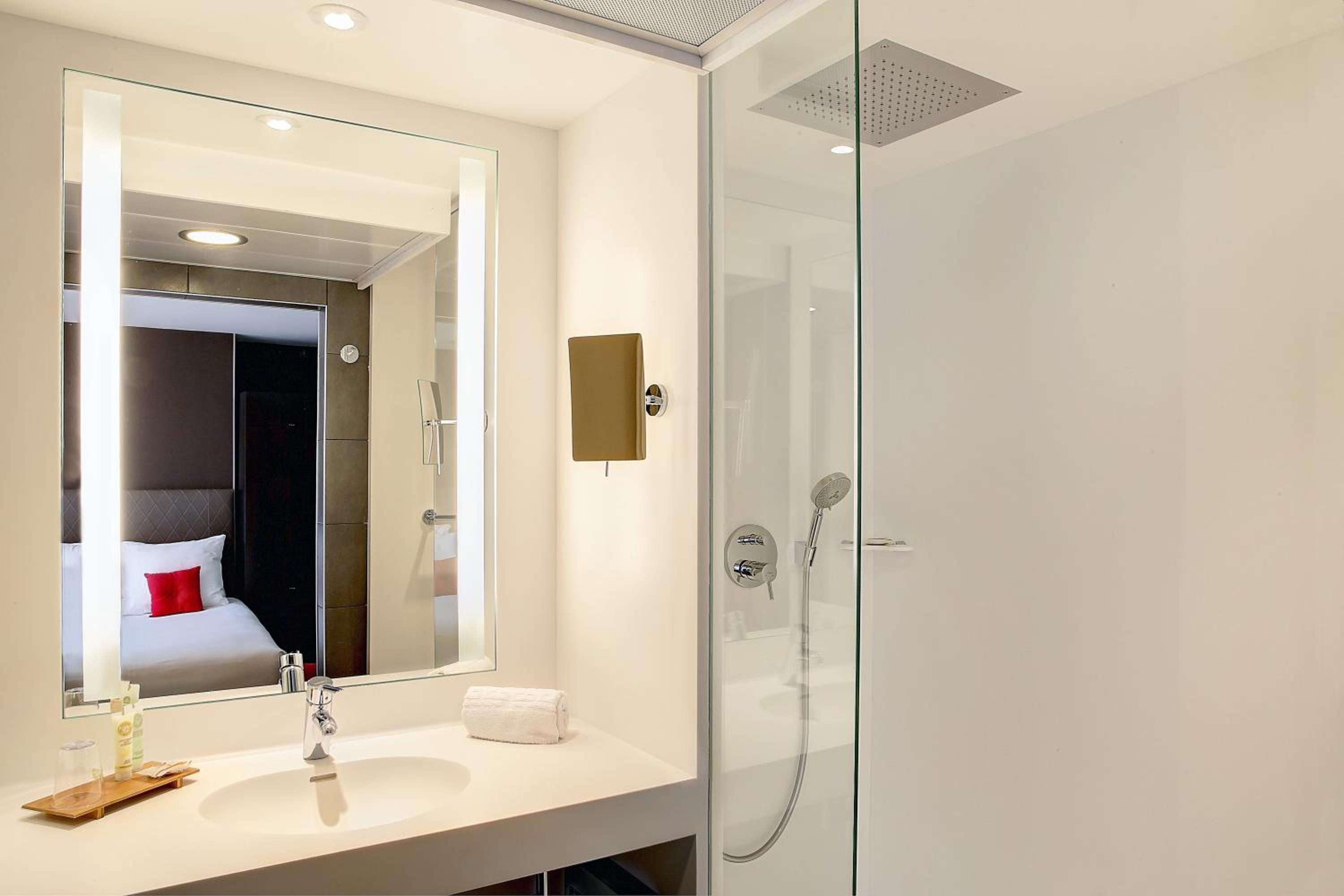 Standard Single Room - Photo 2
