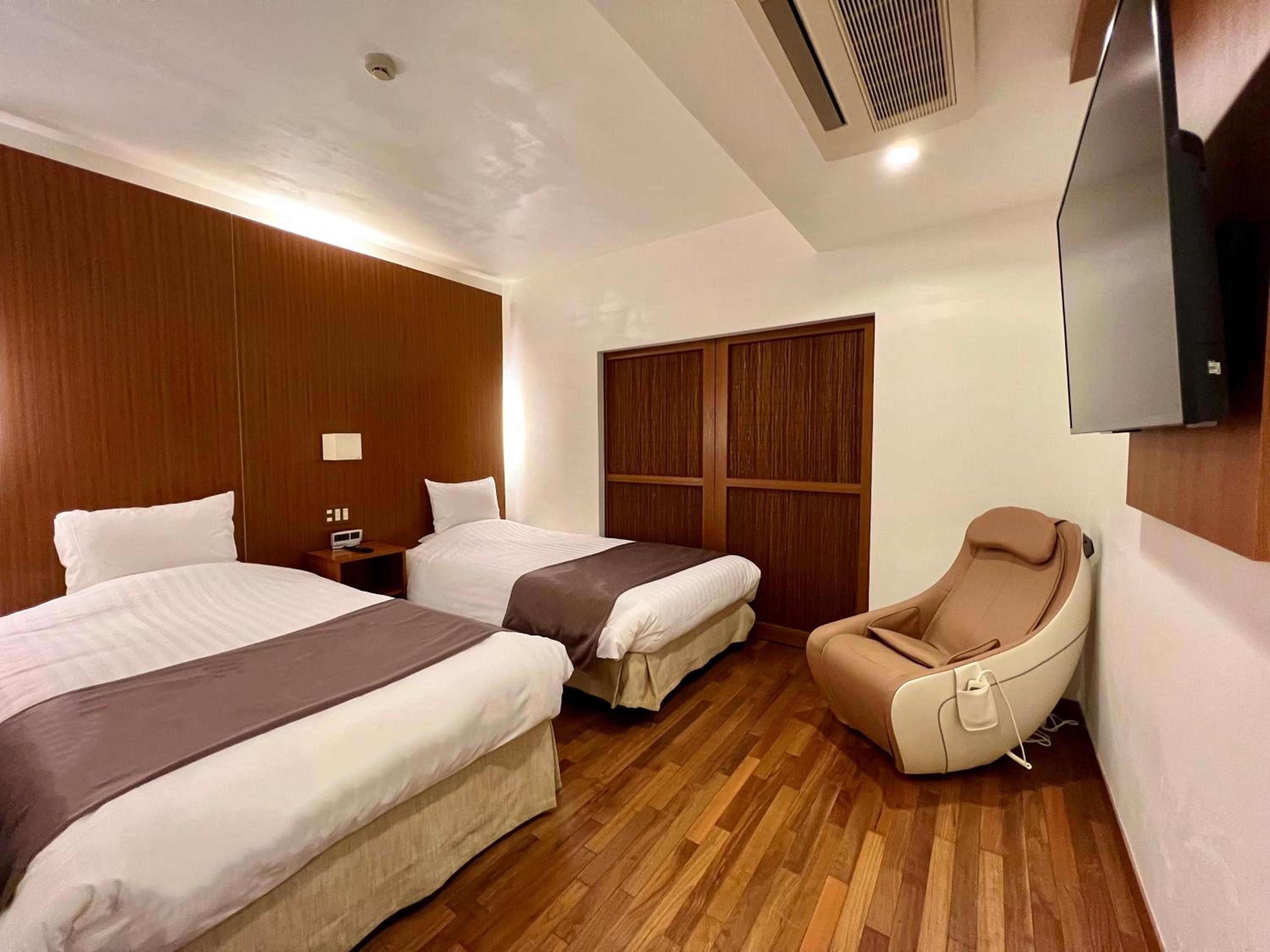 Deluxe Twin Room - Non-Smoking - Photo 1