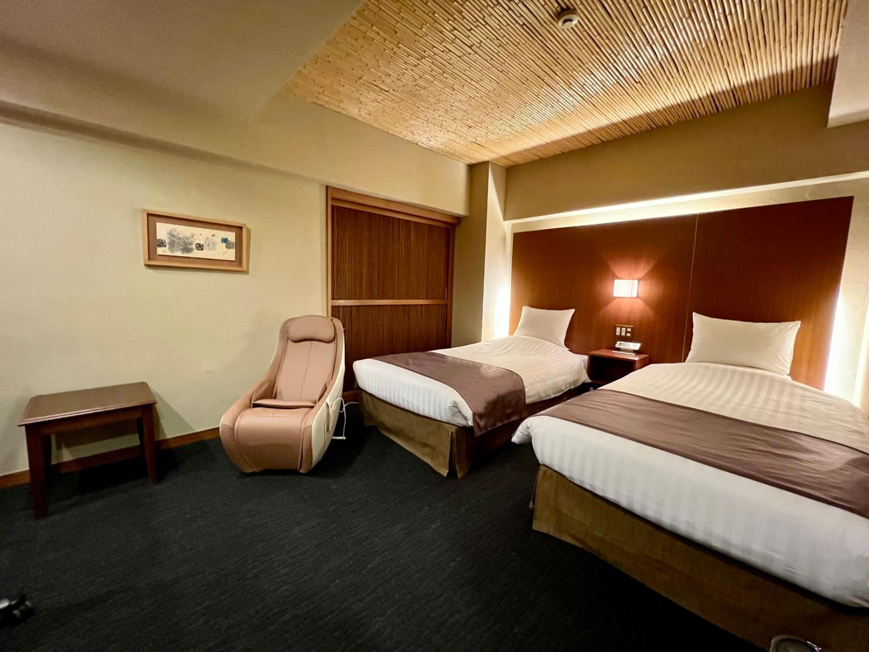 Deluxe Twin Room - Non-Smoking - Photo 4