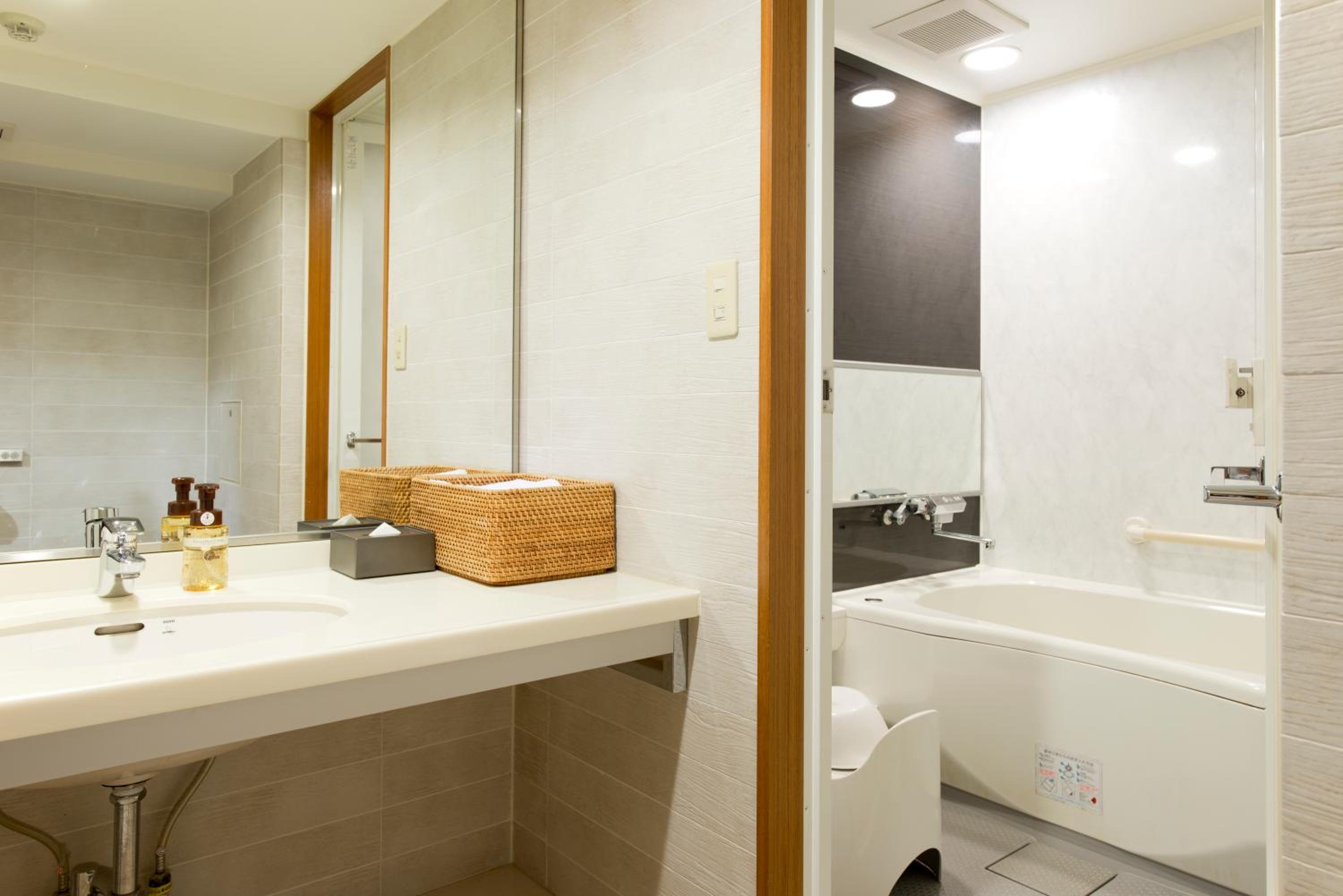 Deluxe Twin Room - Non-Smoking - Photo 3