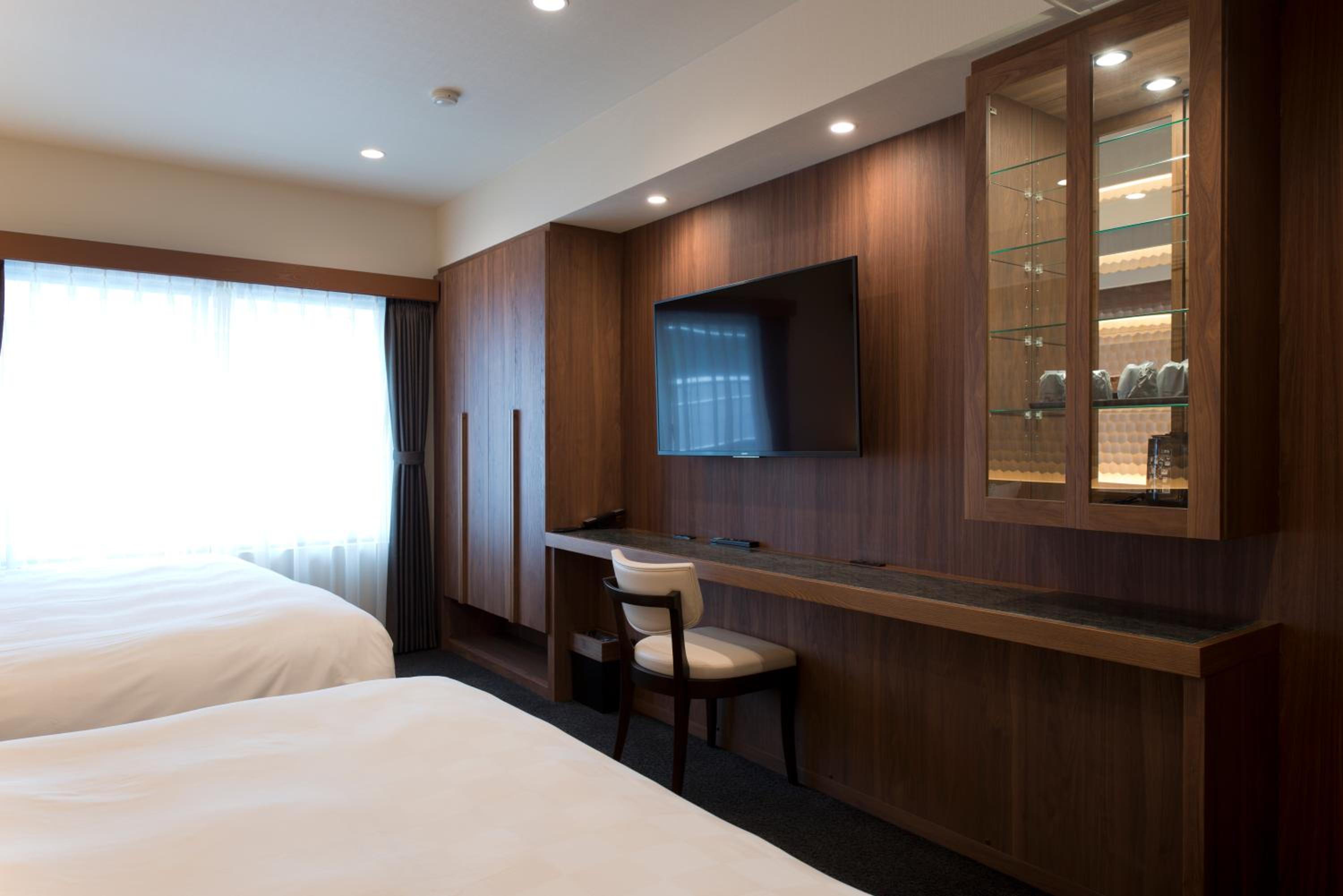 Universal Quadruple Room - Non-Smoking (2 King beds) photo 2