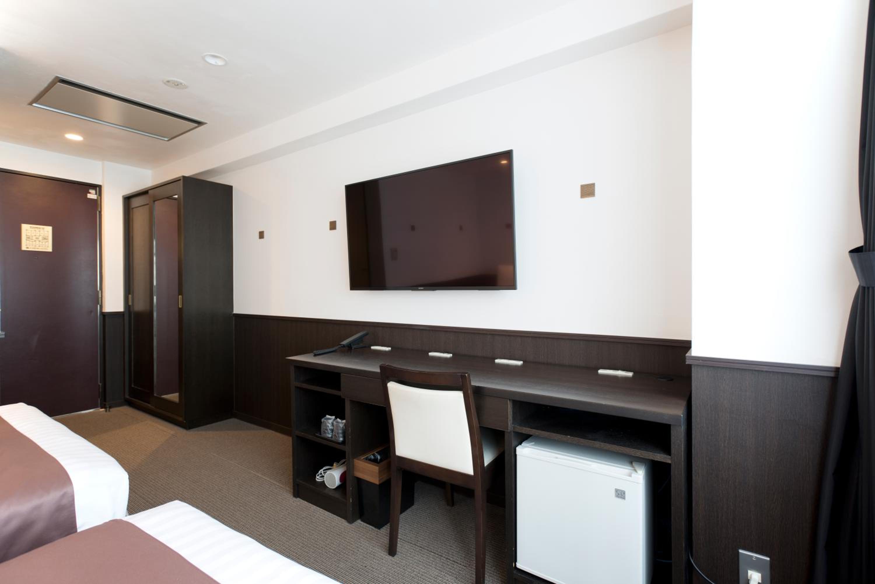 Standard Twin Room - Non-Smoking - Photo 2