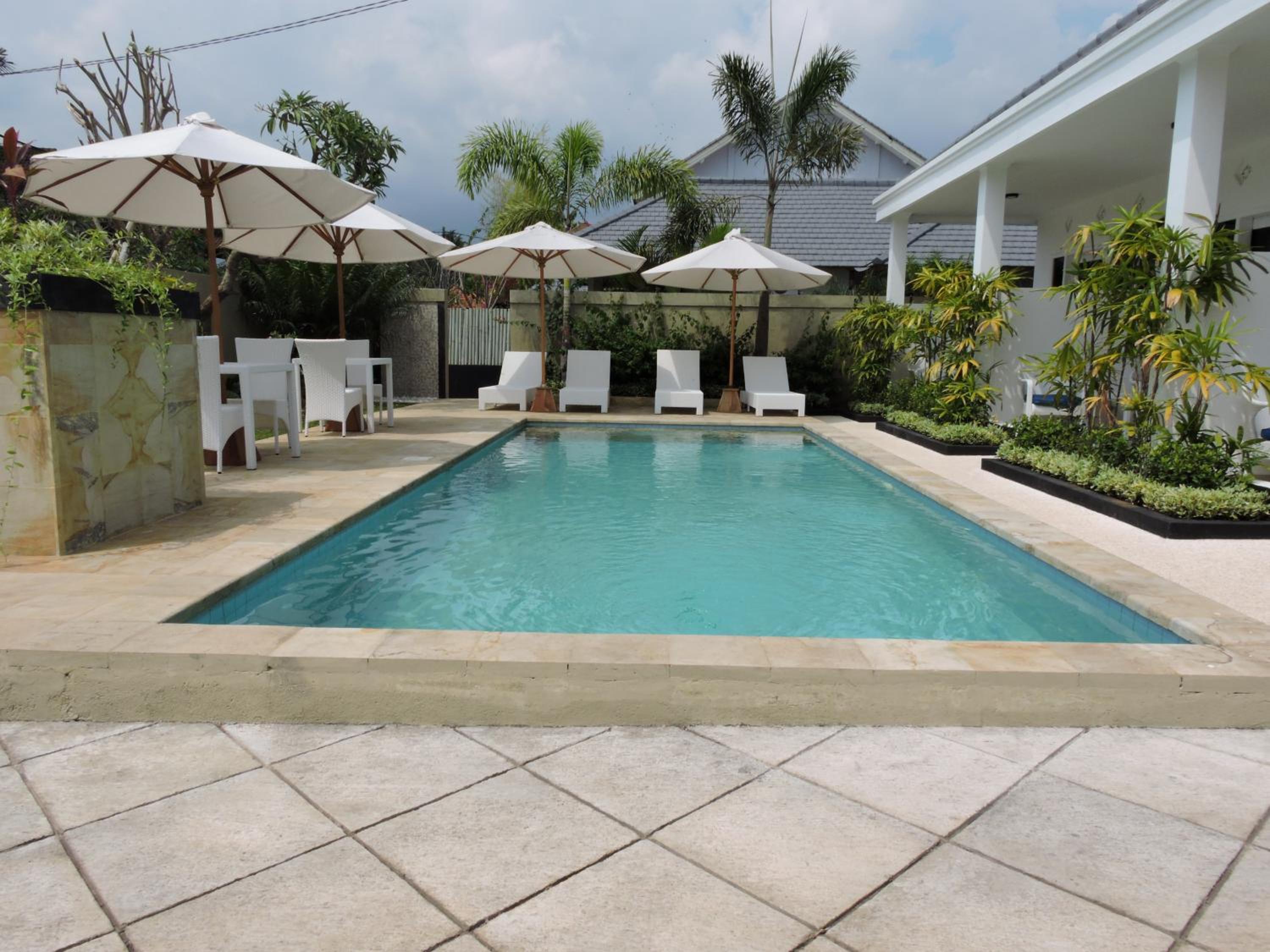 Deluxe Double Pool Side photo 3