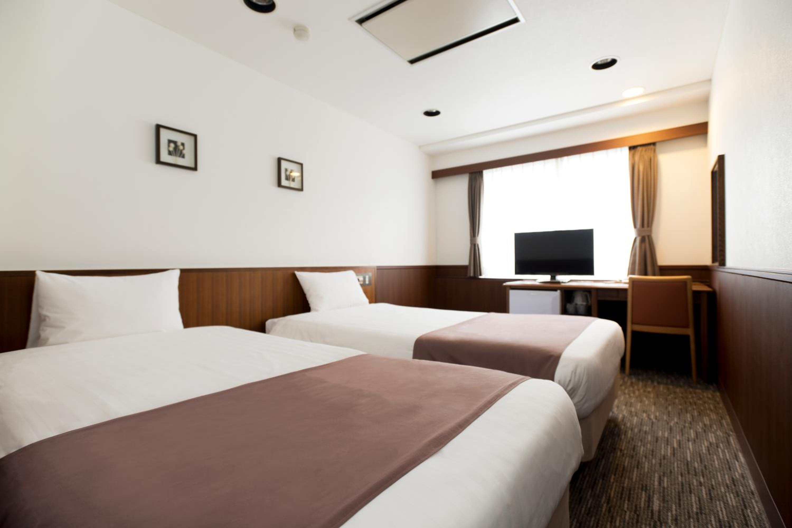 Economy Twin Room - Non-Smoking - Photo 1