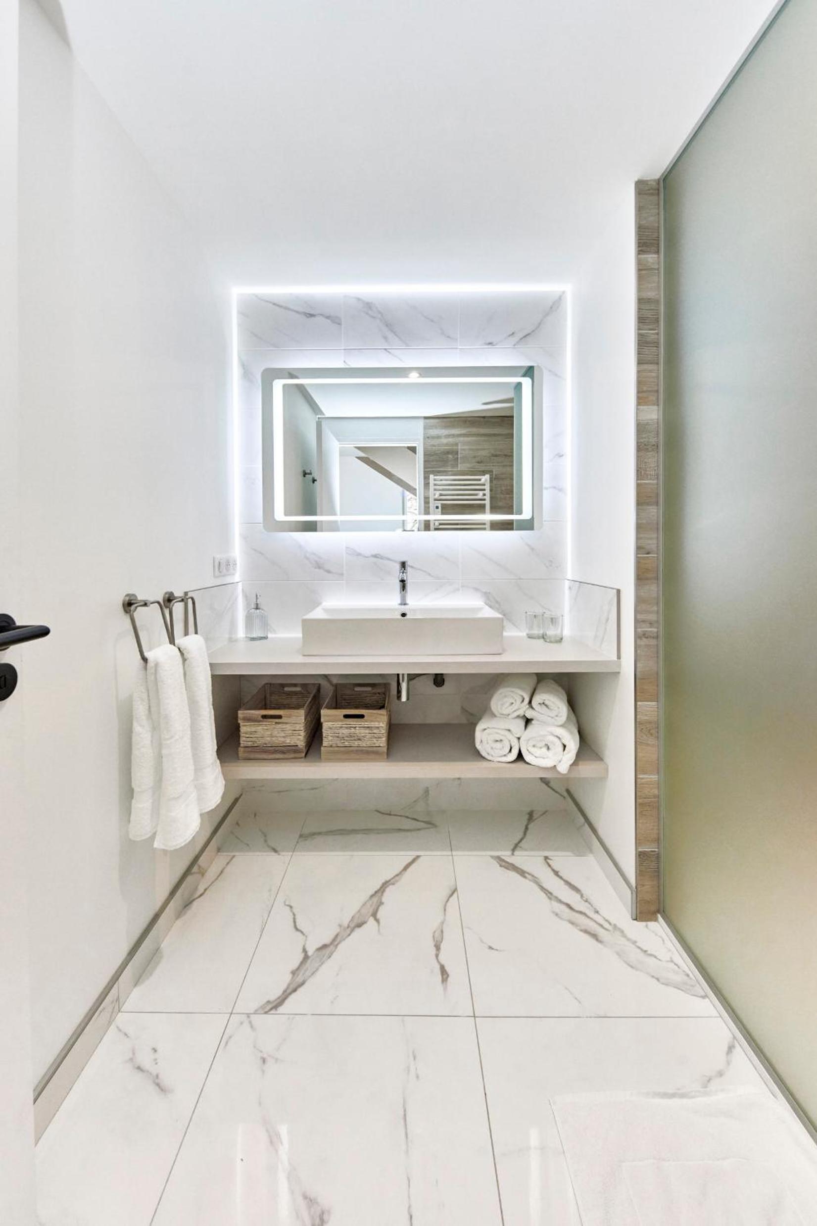 King Room with Spa Bath photo 3