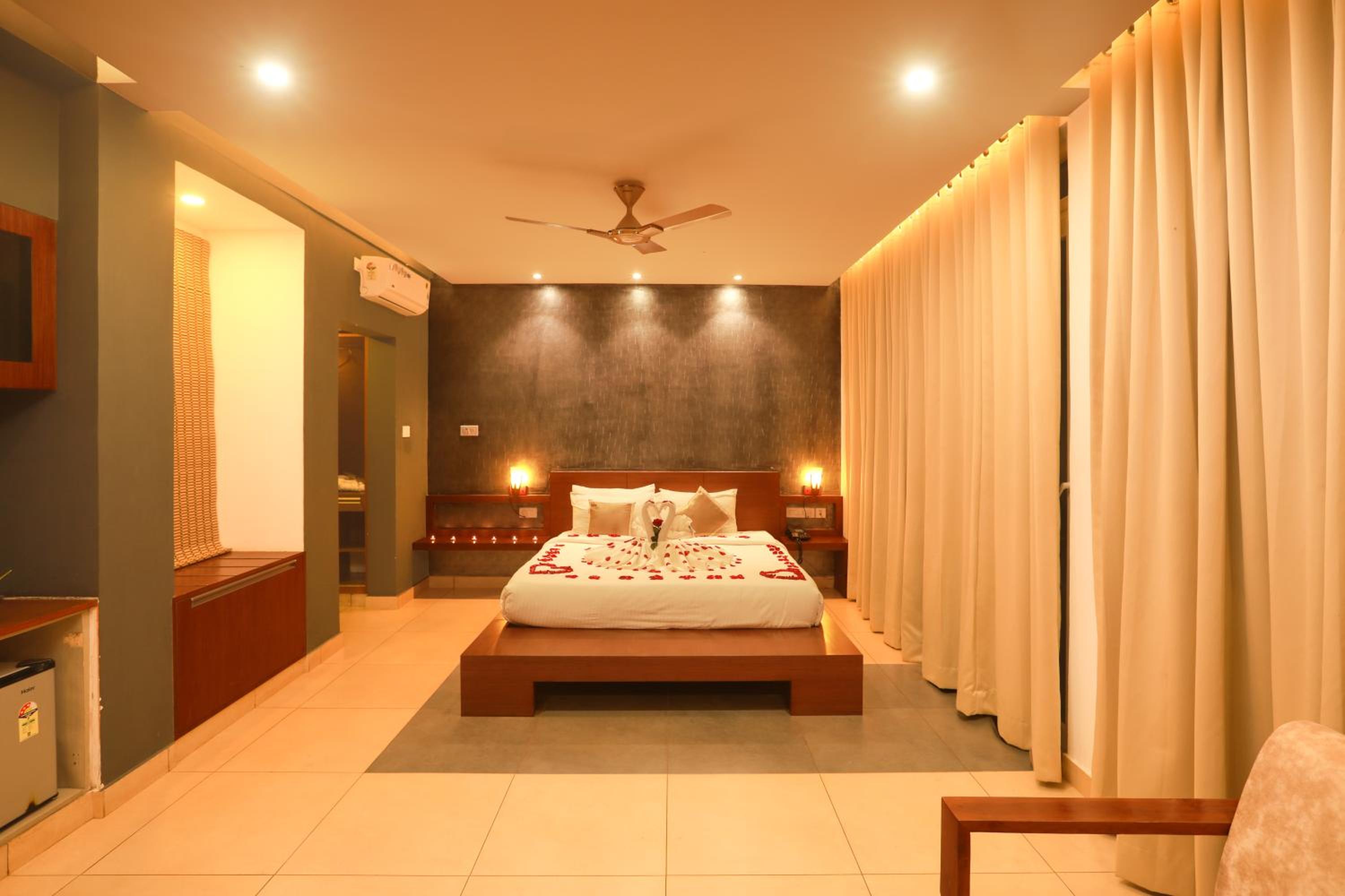 Family Room with Balcony - Photo 1