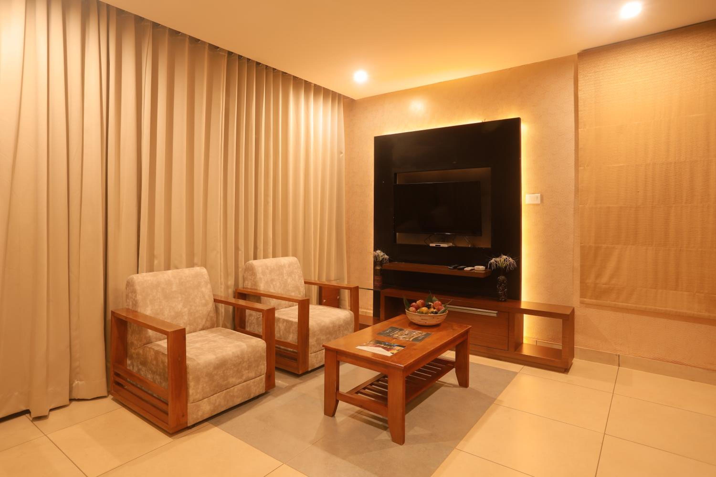 Family Room with Balcony - Photo 4