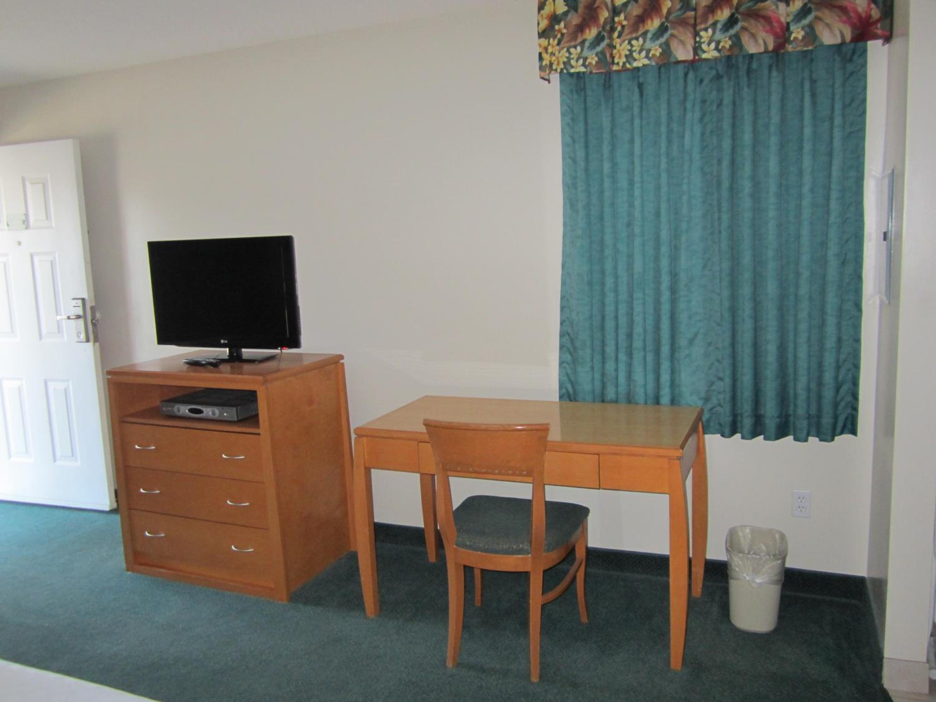 King Room- Non-Smoking - Photo 2