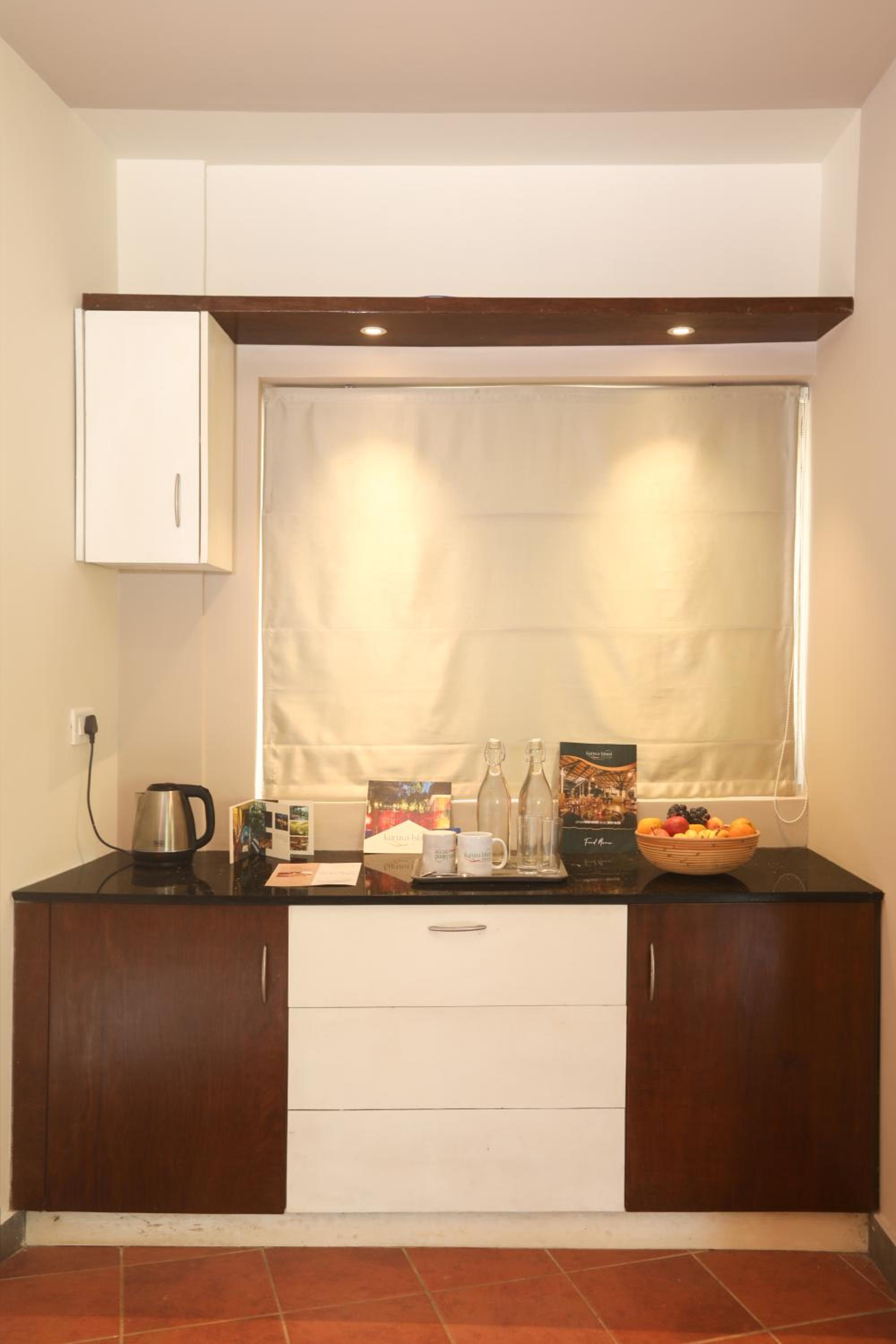 Family Suite with Balcony - Photo 6