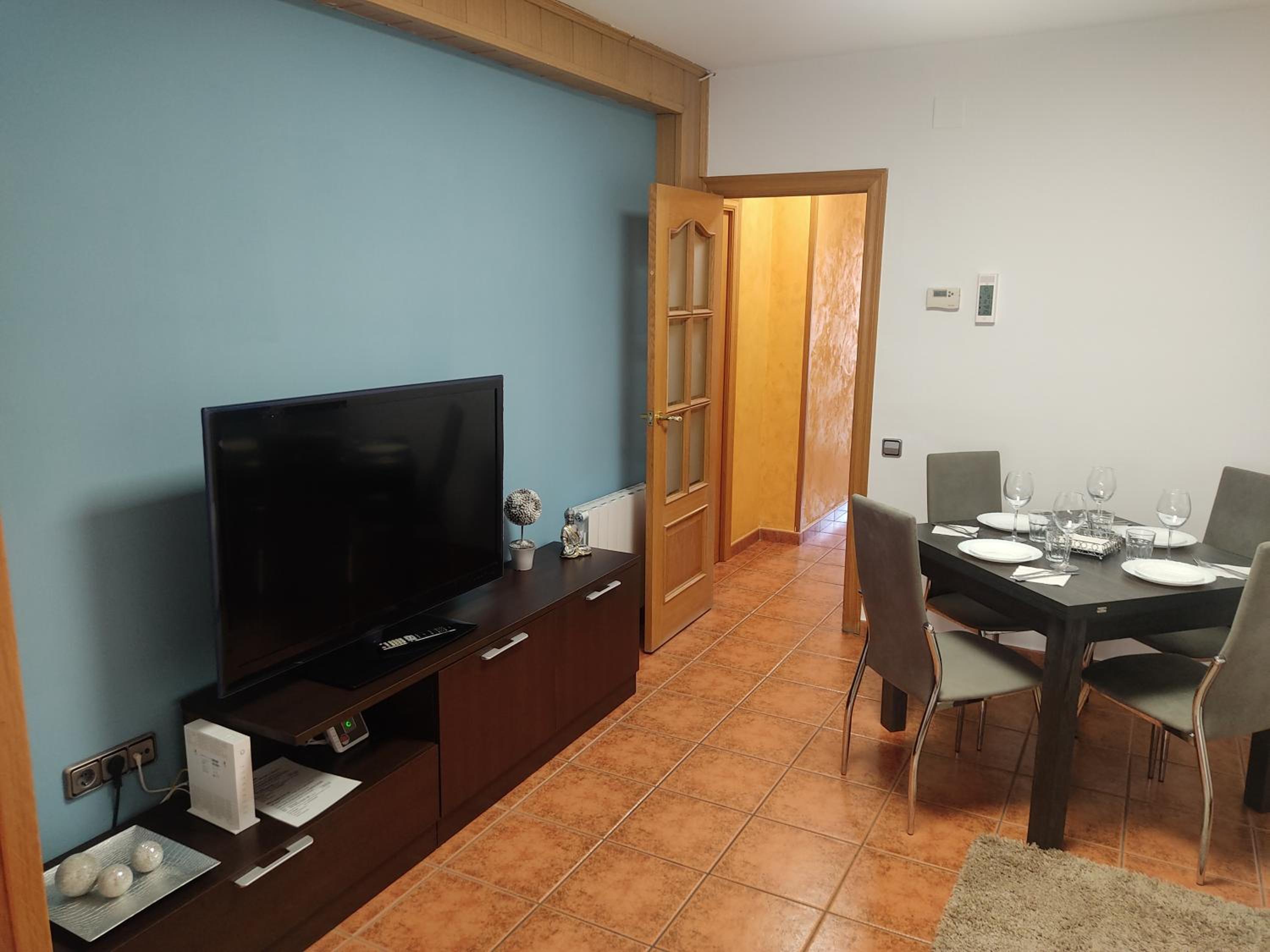 Three-Bedroom Apartment photo 2