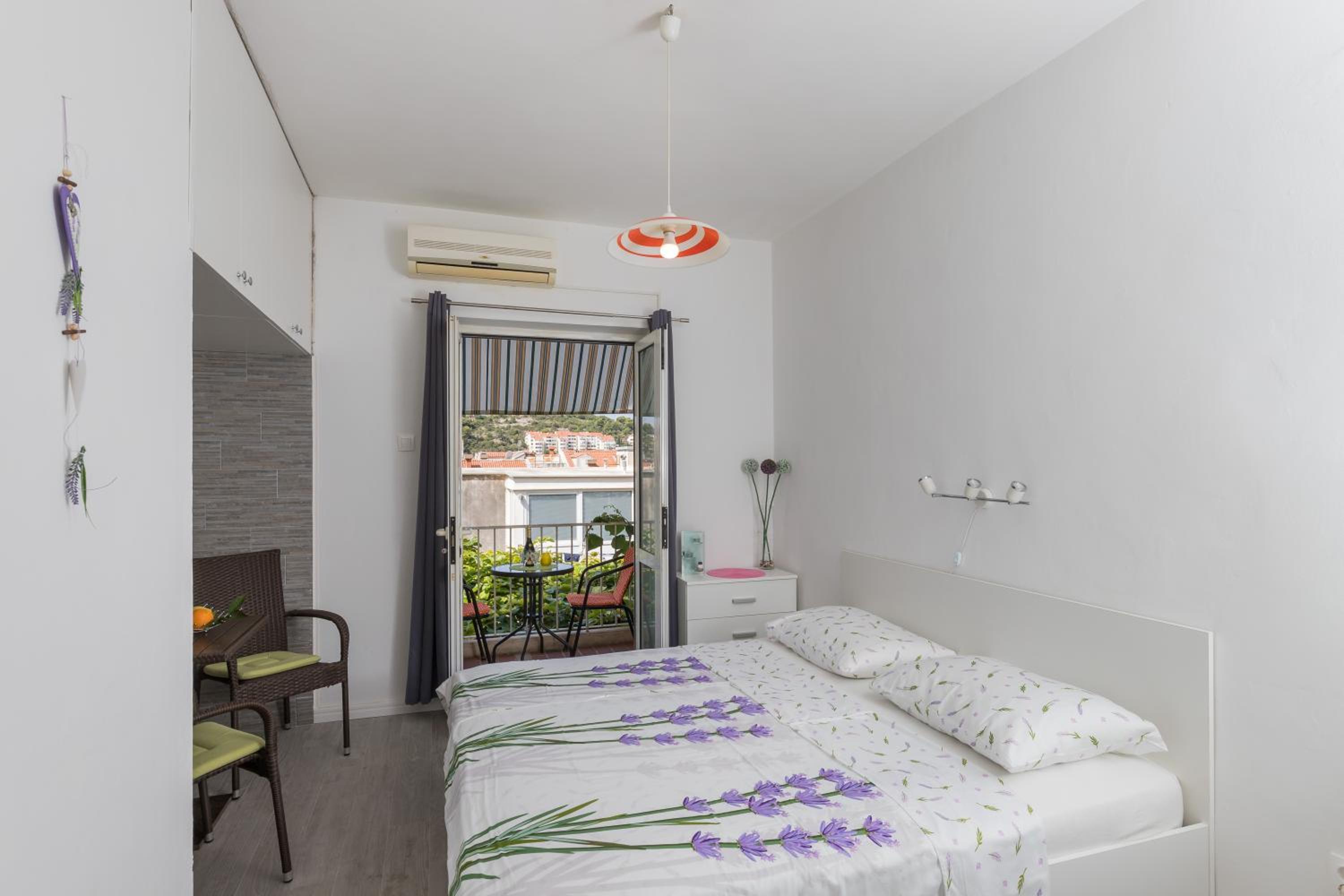 Double Room with Shared Bathroom