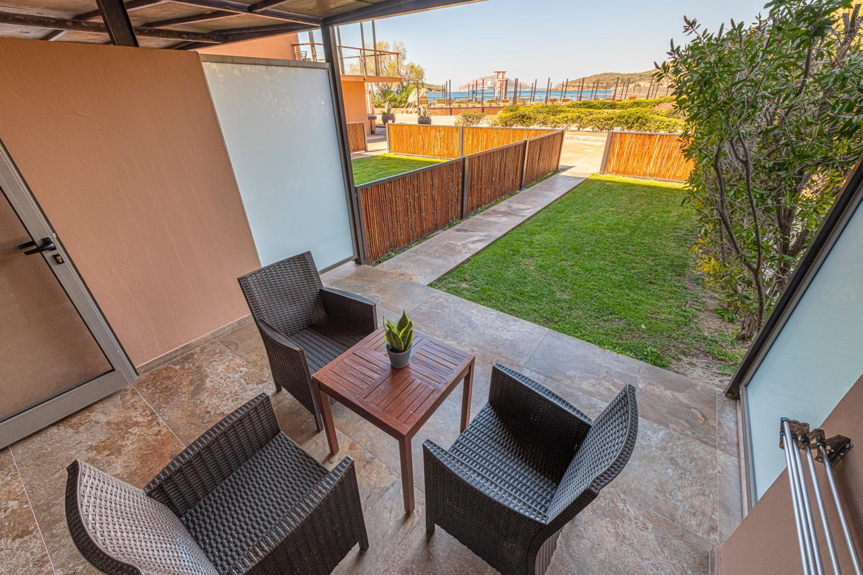 Triple Room with Garden View photo 2