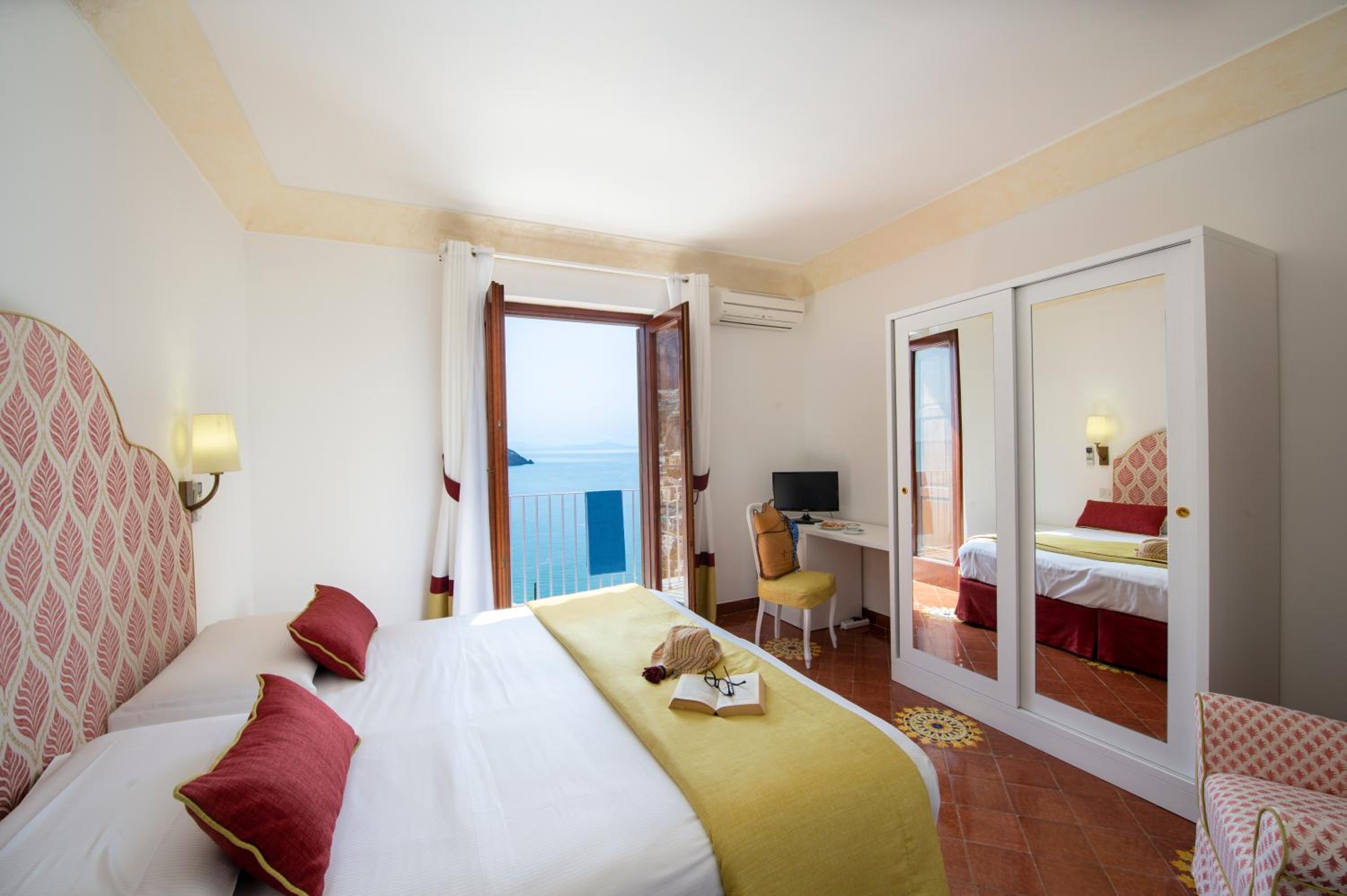 Double Room with Balcony photo 3