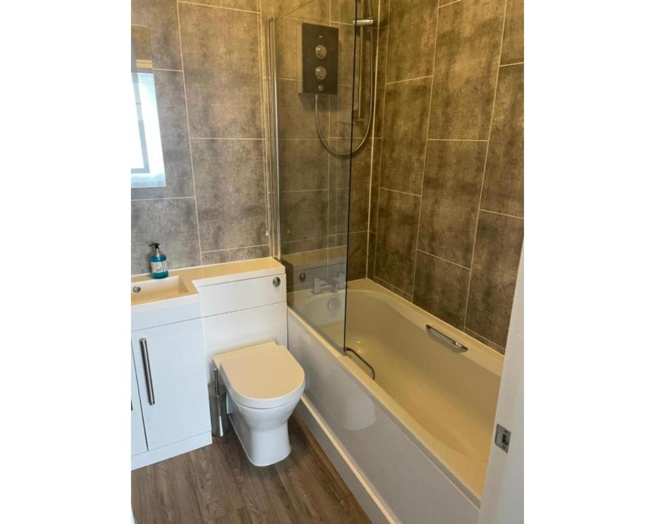 Deluxe Double Room With Bath photo 3