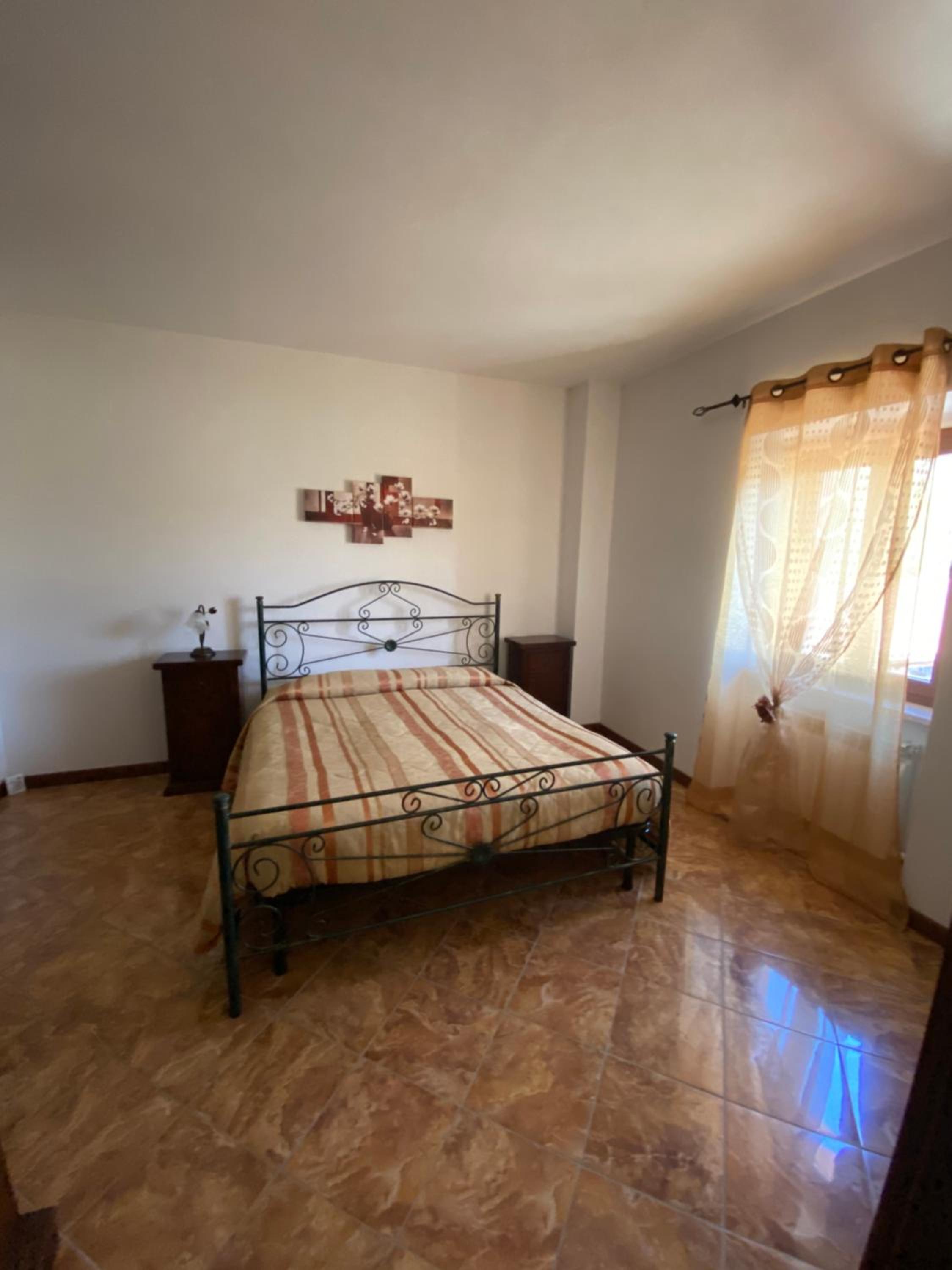 Double Room - Photo 6