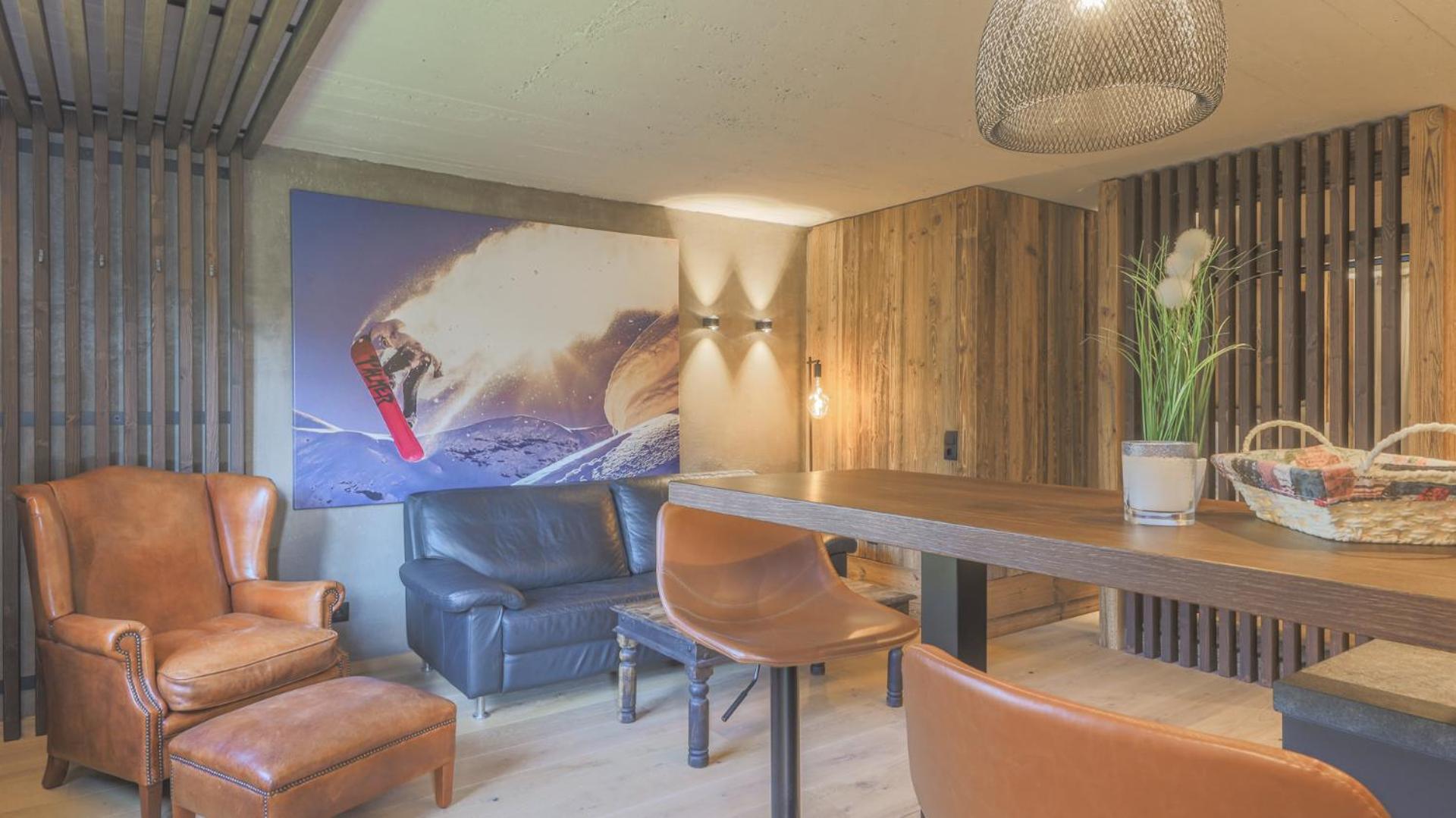 Studio Apartment with King Bed photo 1