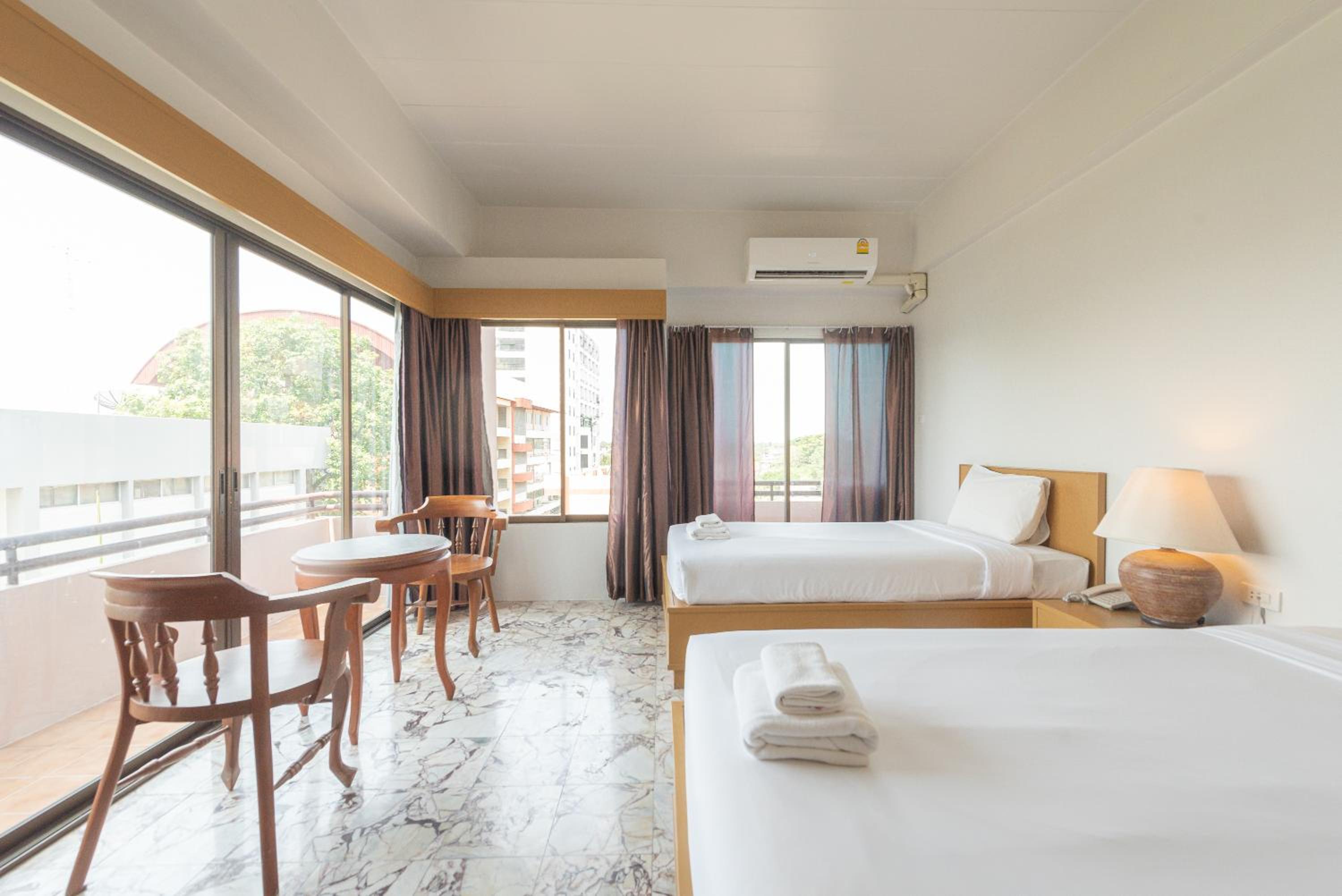 Superior Twin Room - Photo 6