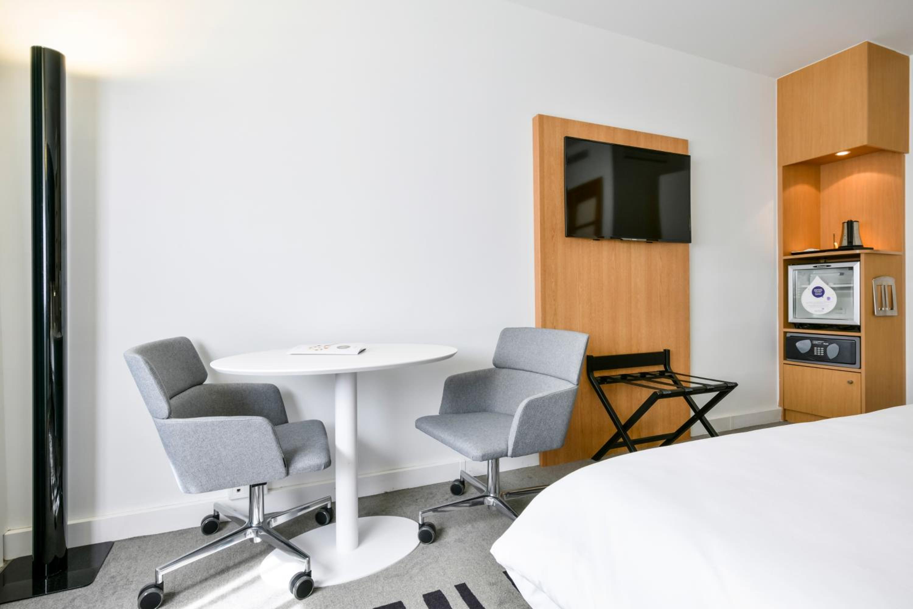 Standard Double Room - Photo 3