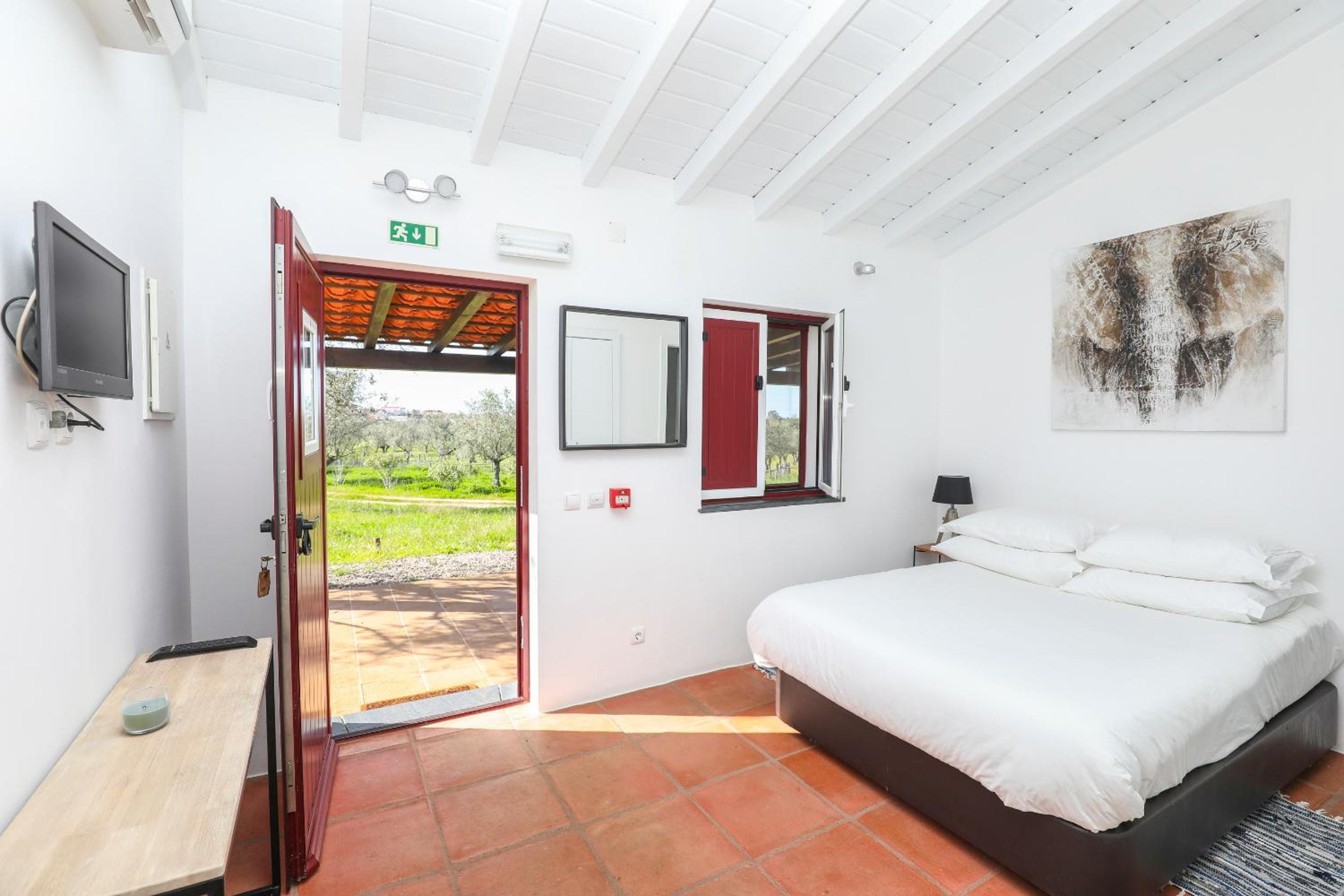 Double Room with Private Bathroom - Photo 4