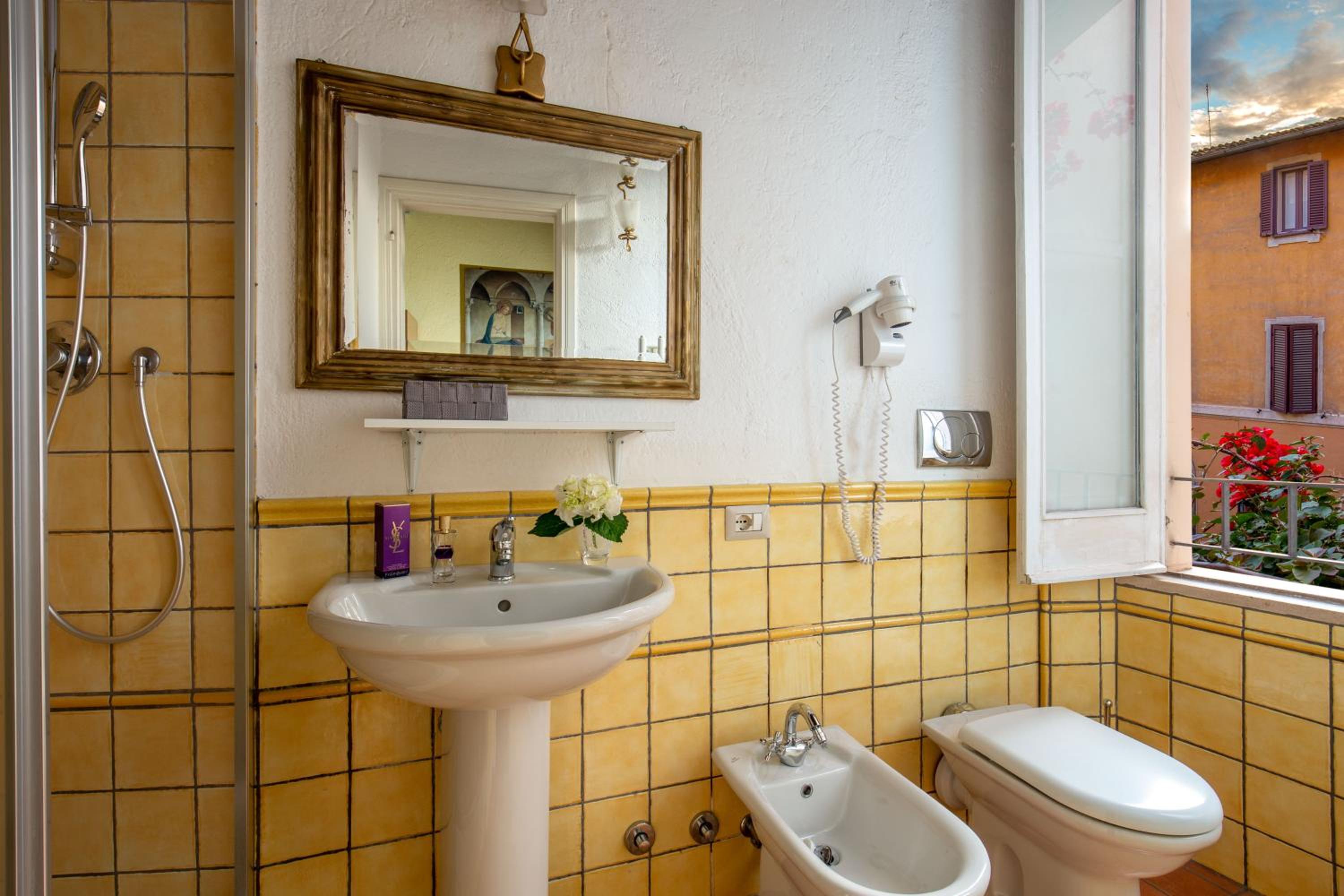 Double or Twin Room photo 3