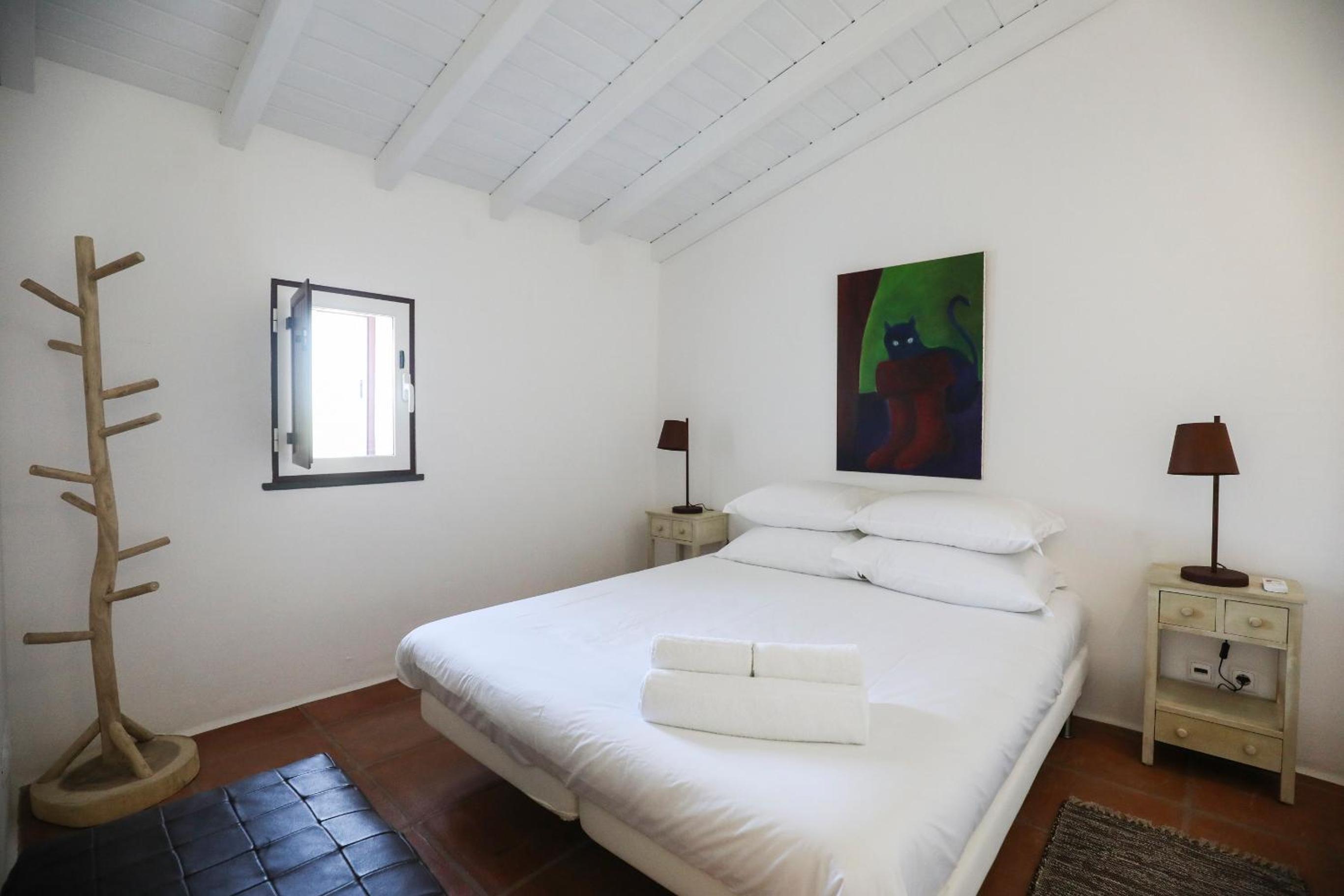 Family Suite with Balcony - Photo 32