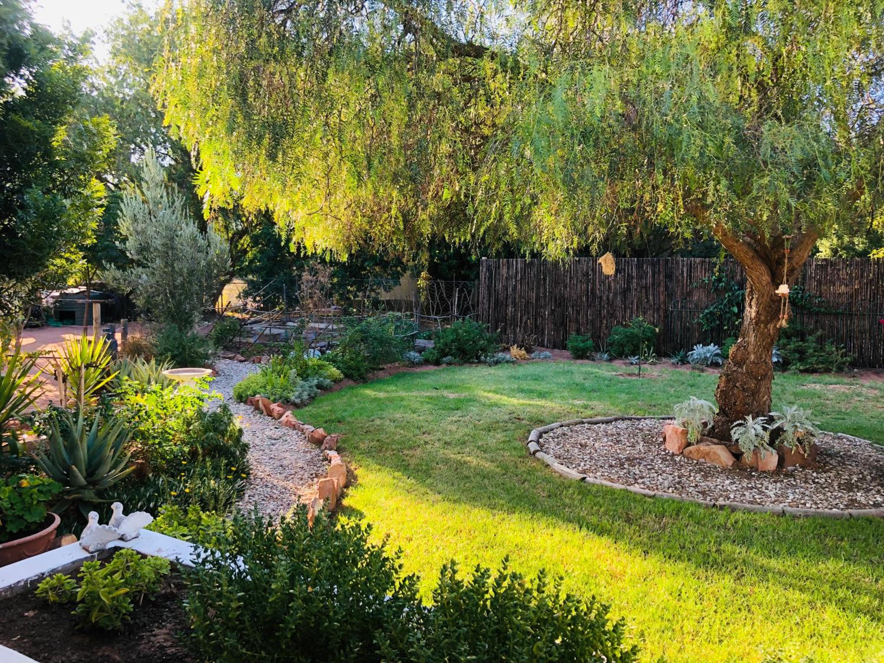 Double Room with Garden View - Photo 6