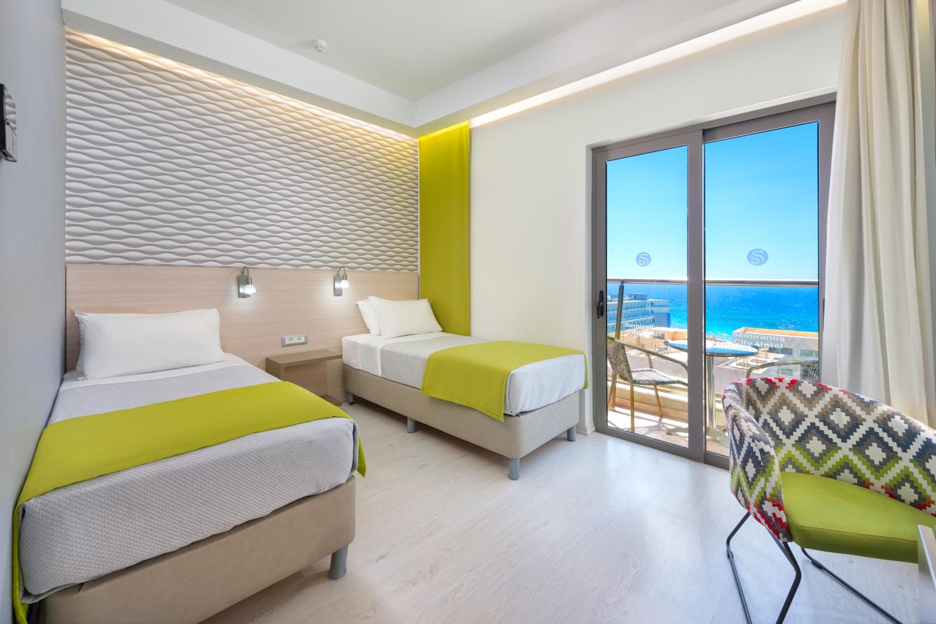 Standard Room with Sea View - Photo 4