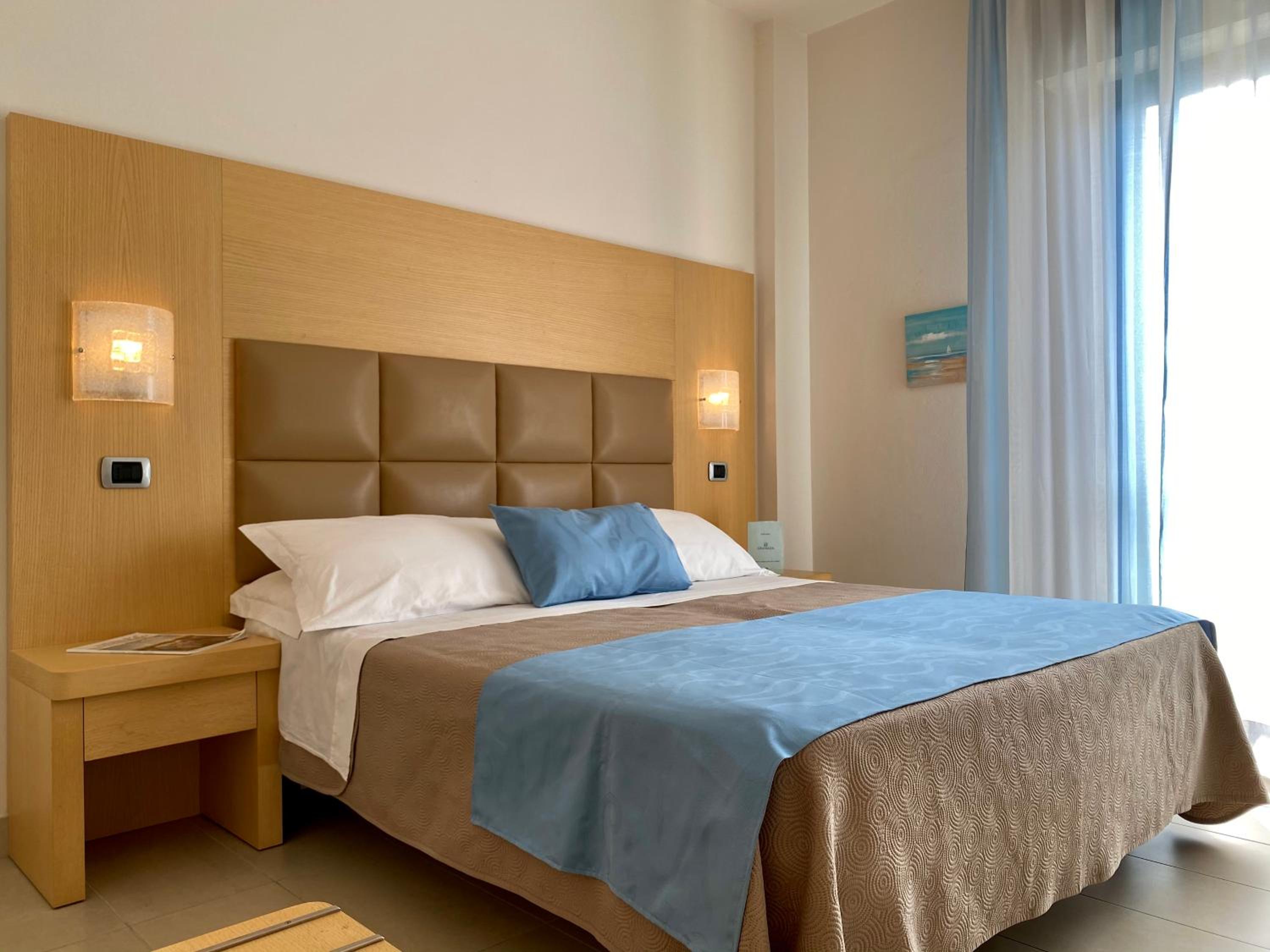 Economy Quadruple Room photo 2