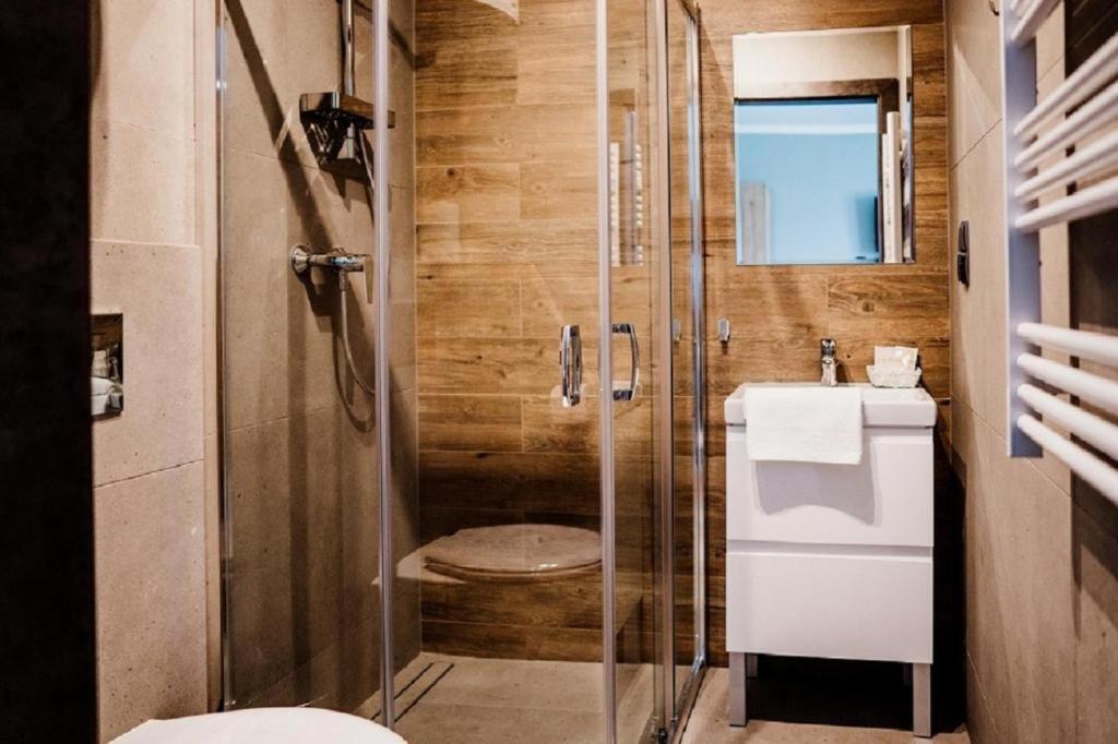 Quadruple Room - Photo 4