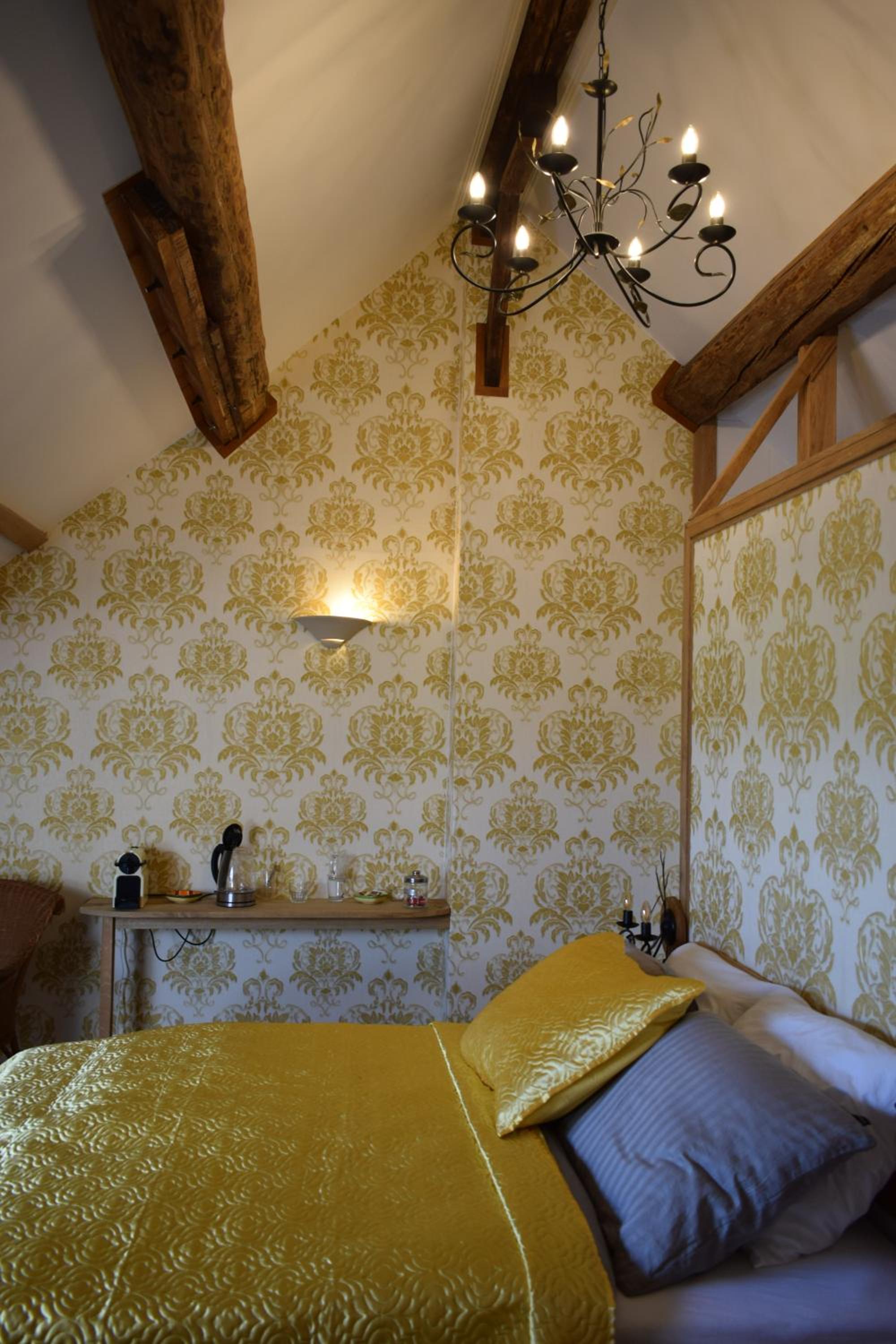 Deluxe Double Room with Bath photo 2