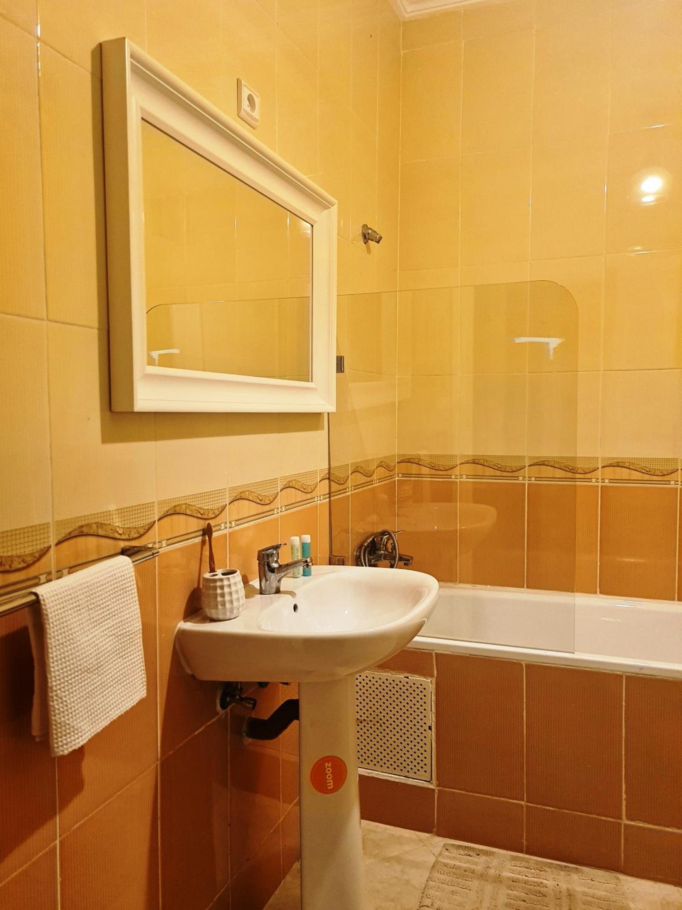 One-Bedroom Apartment - Photo 9