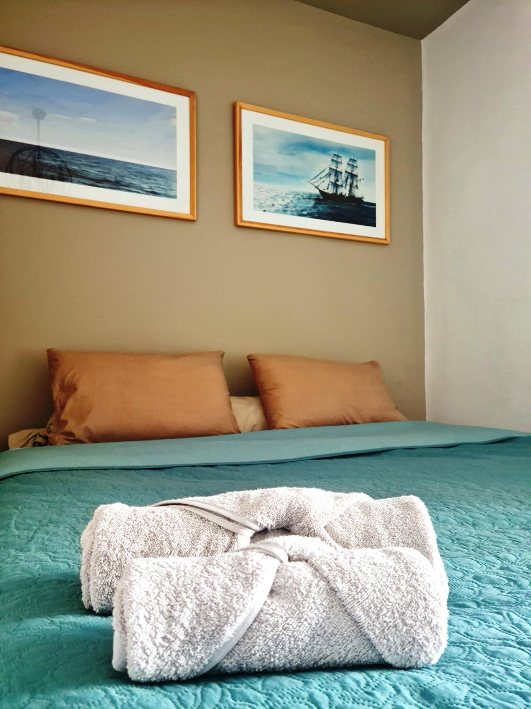 One-Bedroom Apartment - Photo 1
