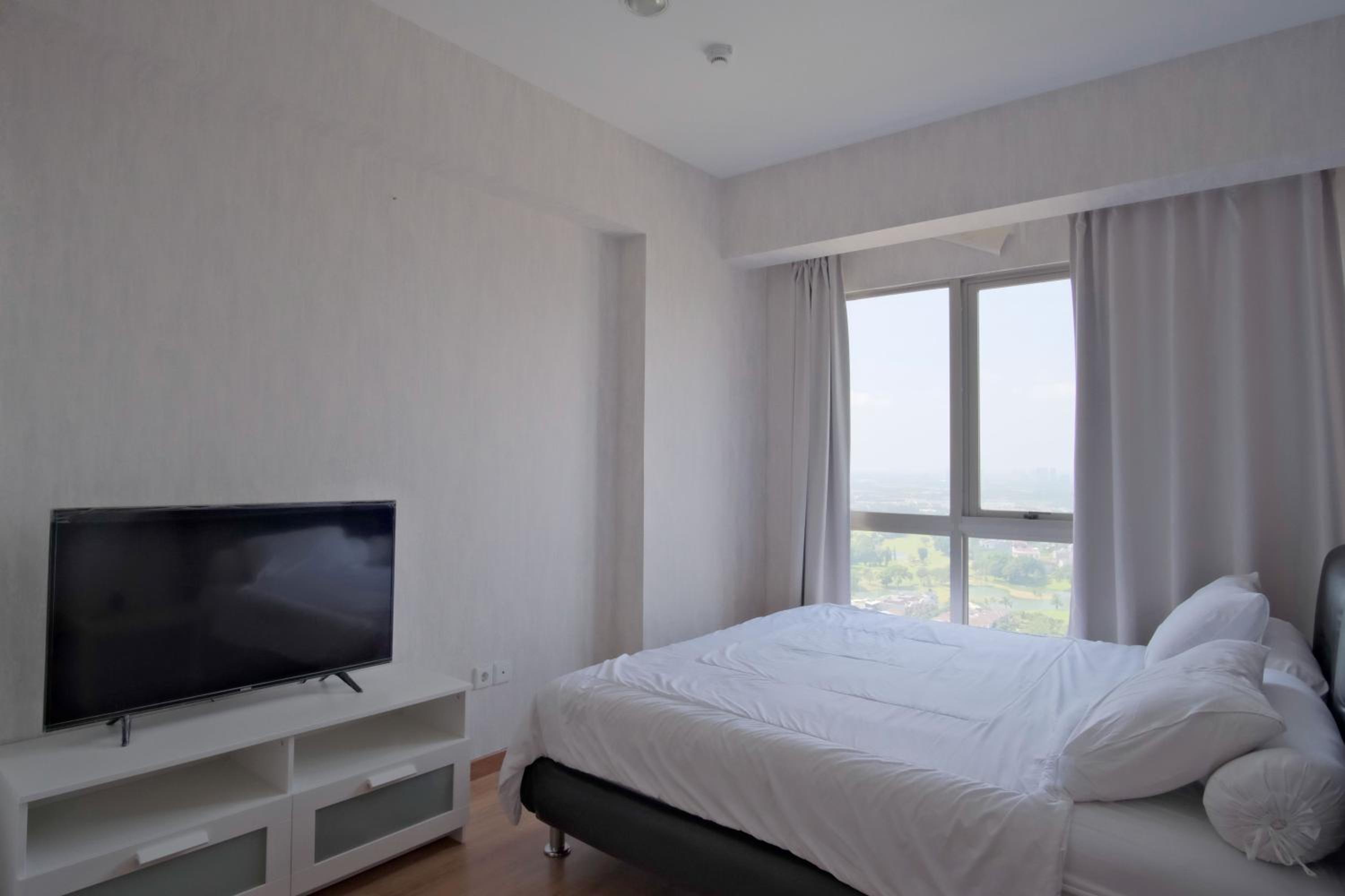 One-Bedroom Apartment - Photo 1