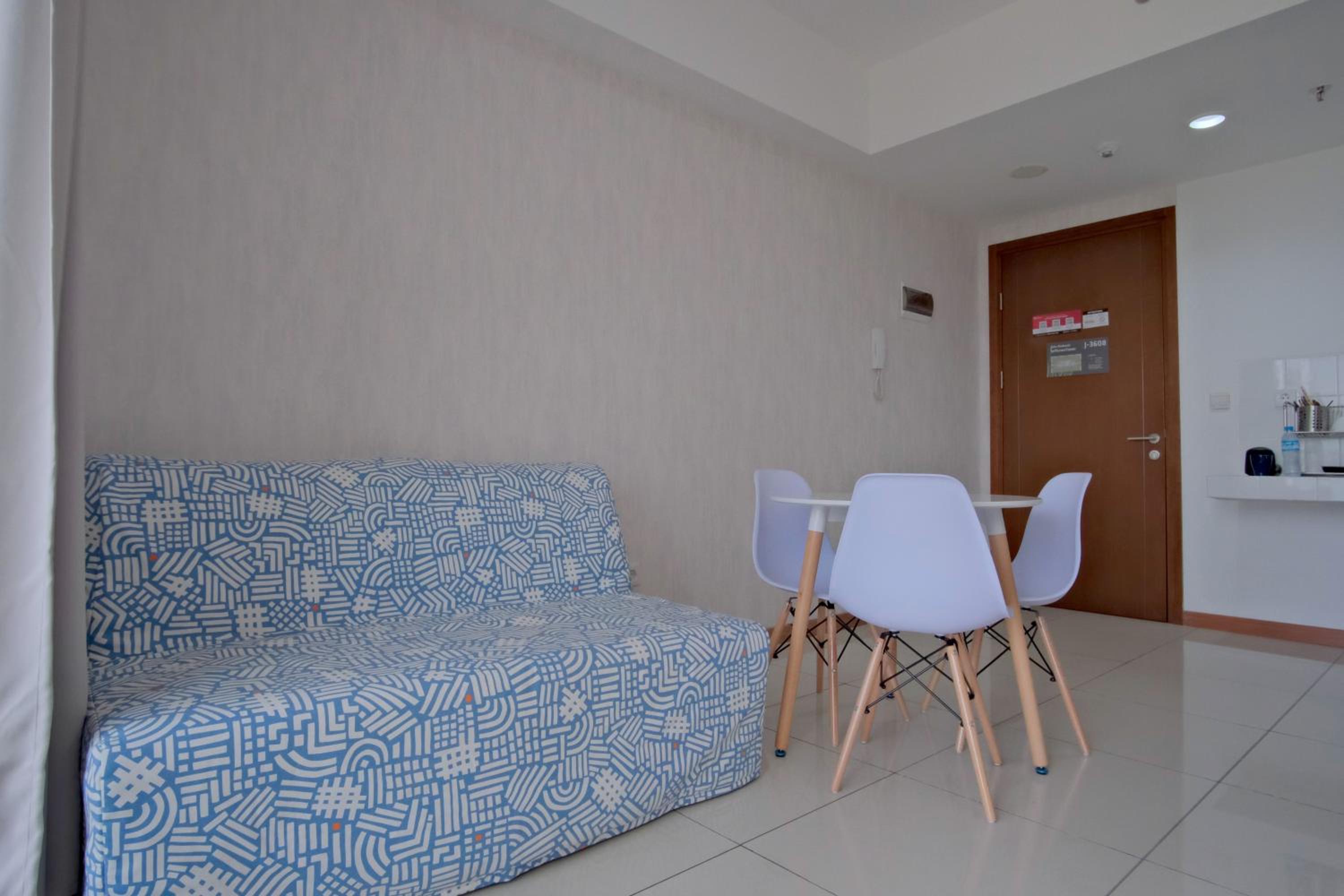 One-Bedroom Apartment - Photo 3