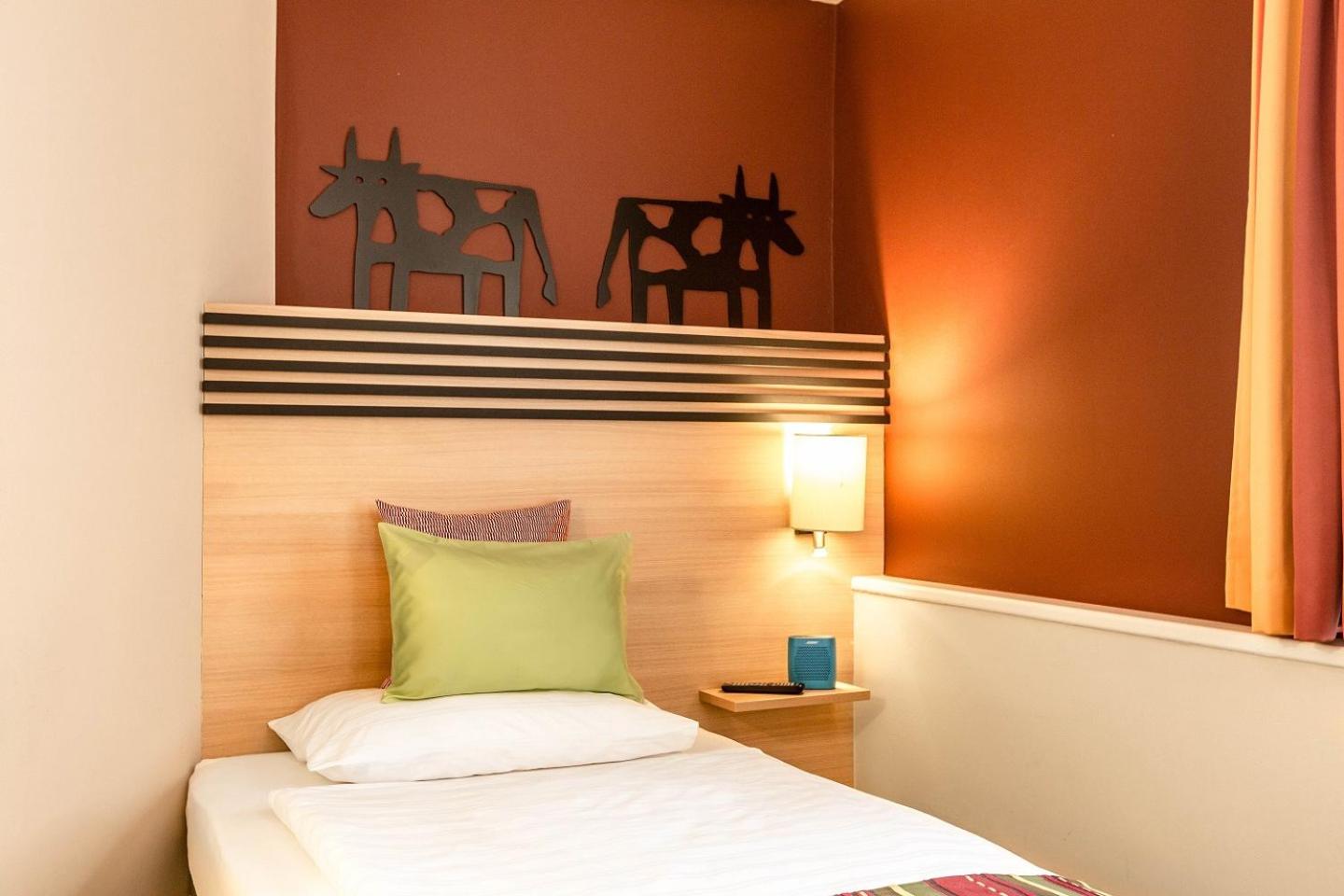 Single Room photo 2