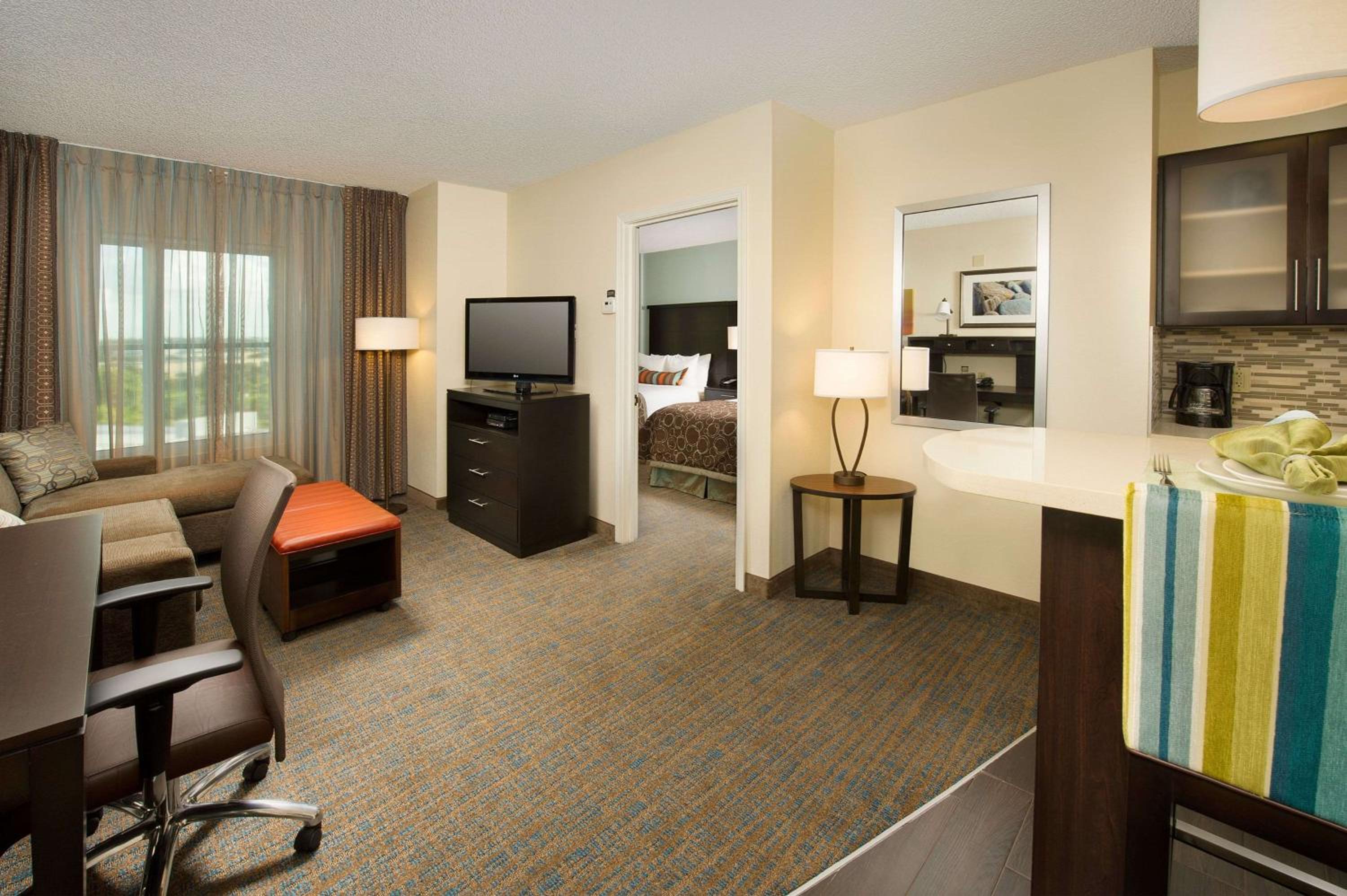One-Bedroom King Suite