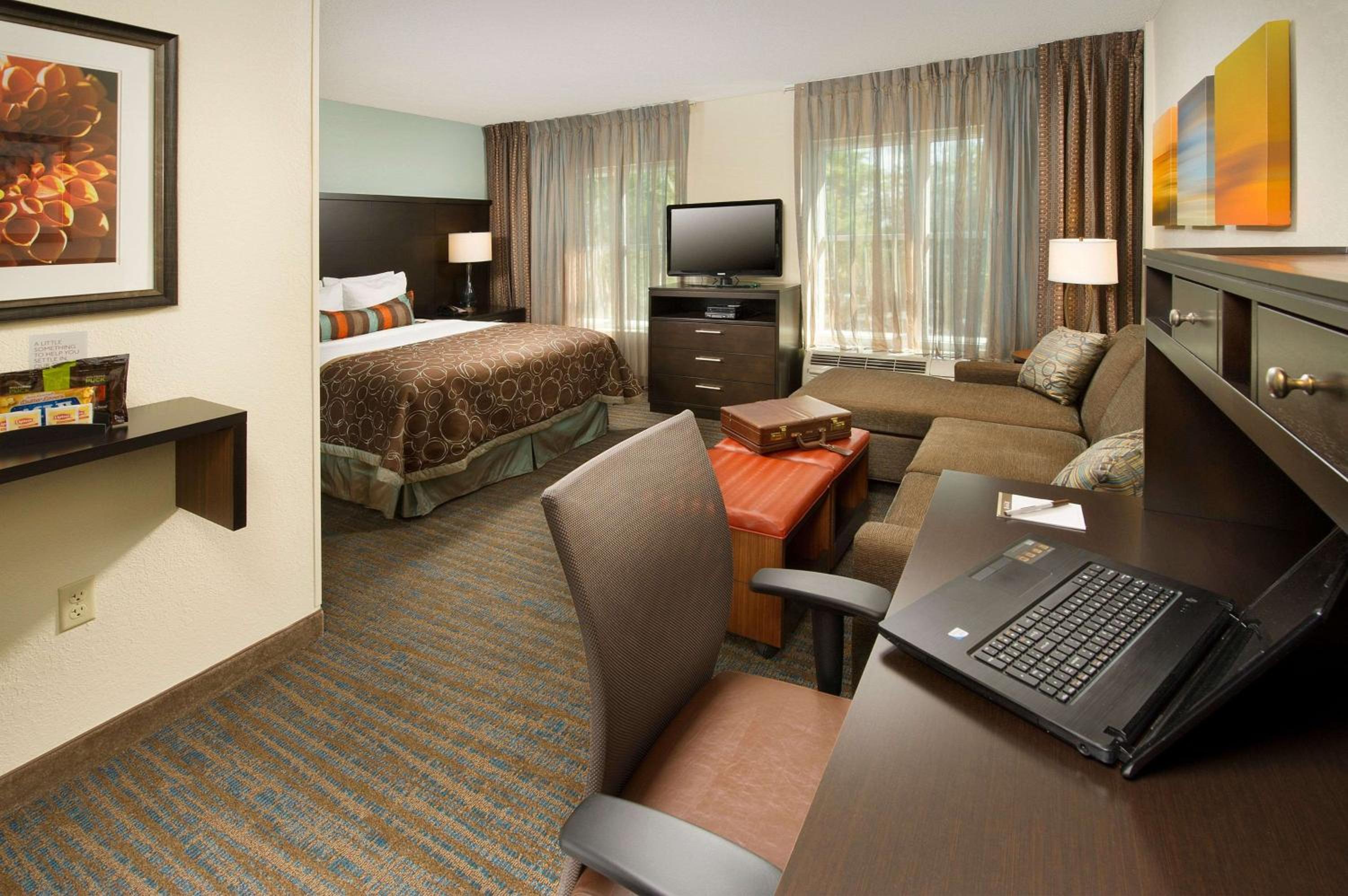 Studio King Suite