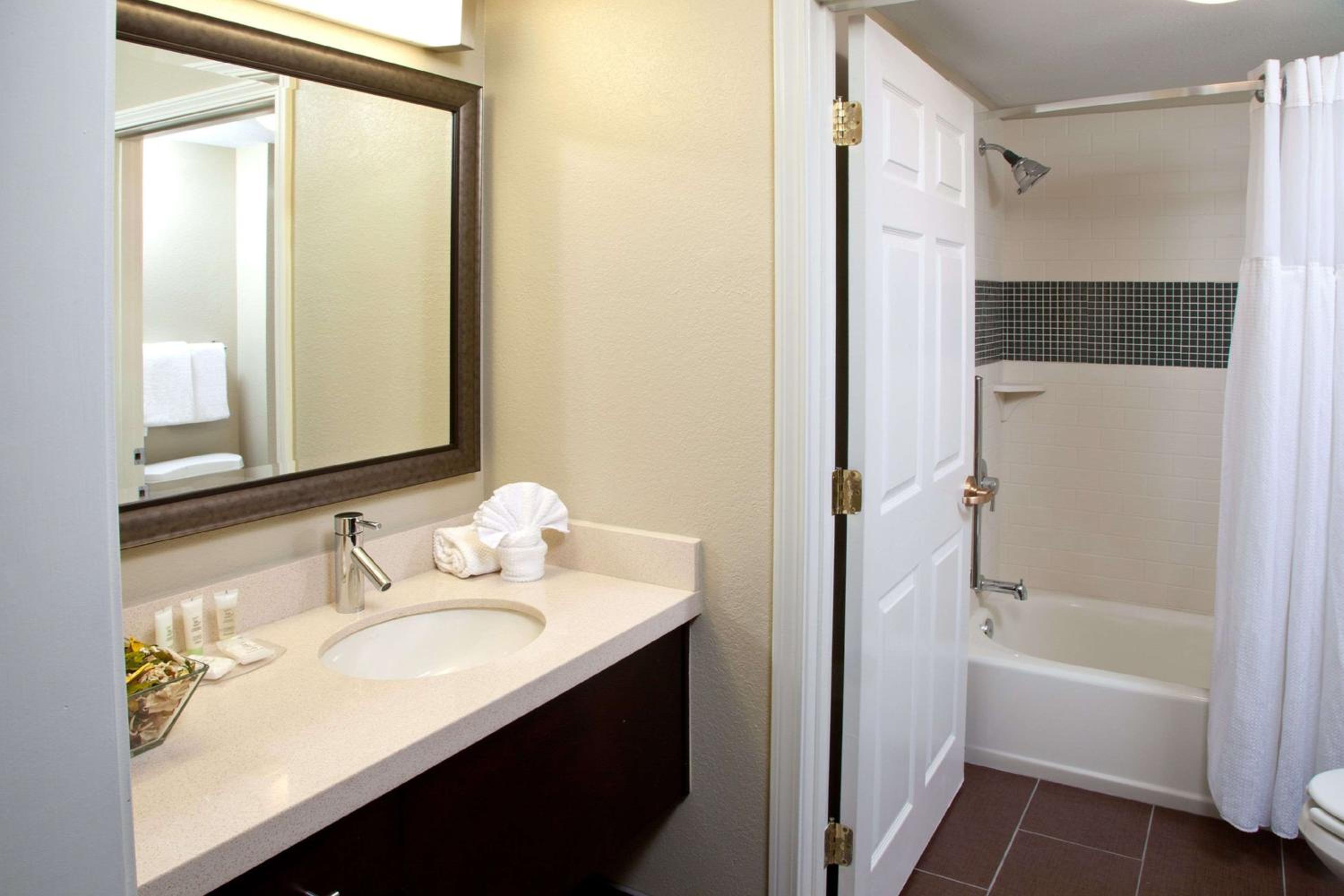 One-Bedroom Suite with Two Double Beds