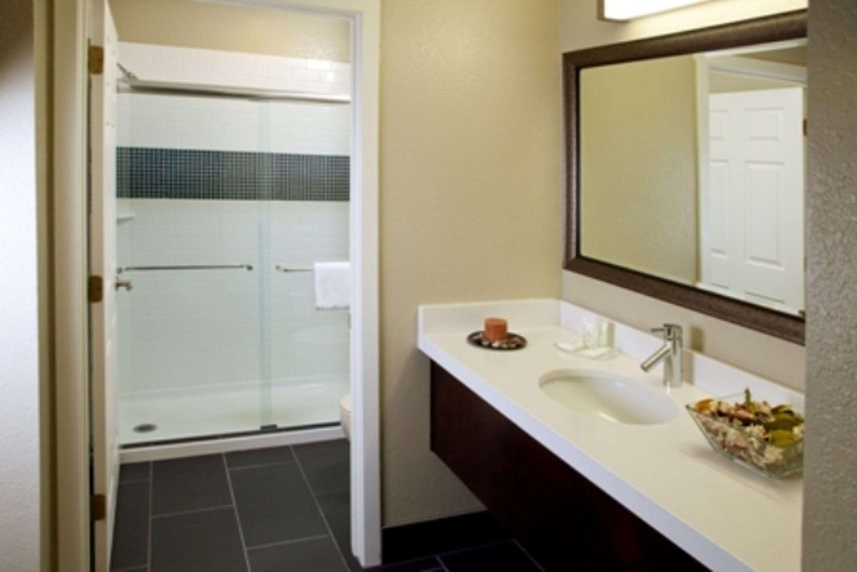 Studio King Suite photo 2