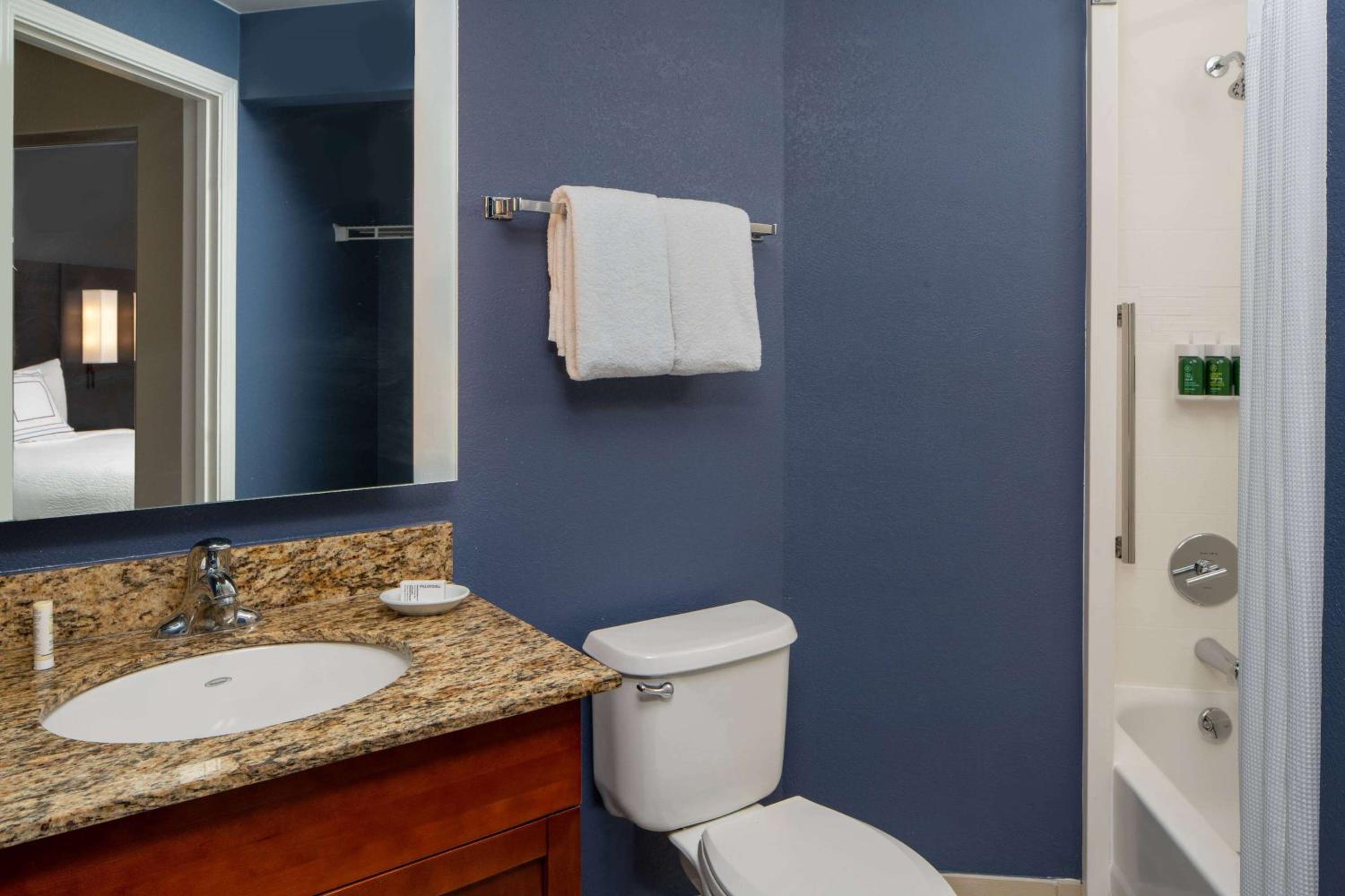 One Bedroom Suite Two Doubles - Photo 4