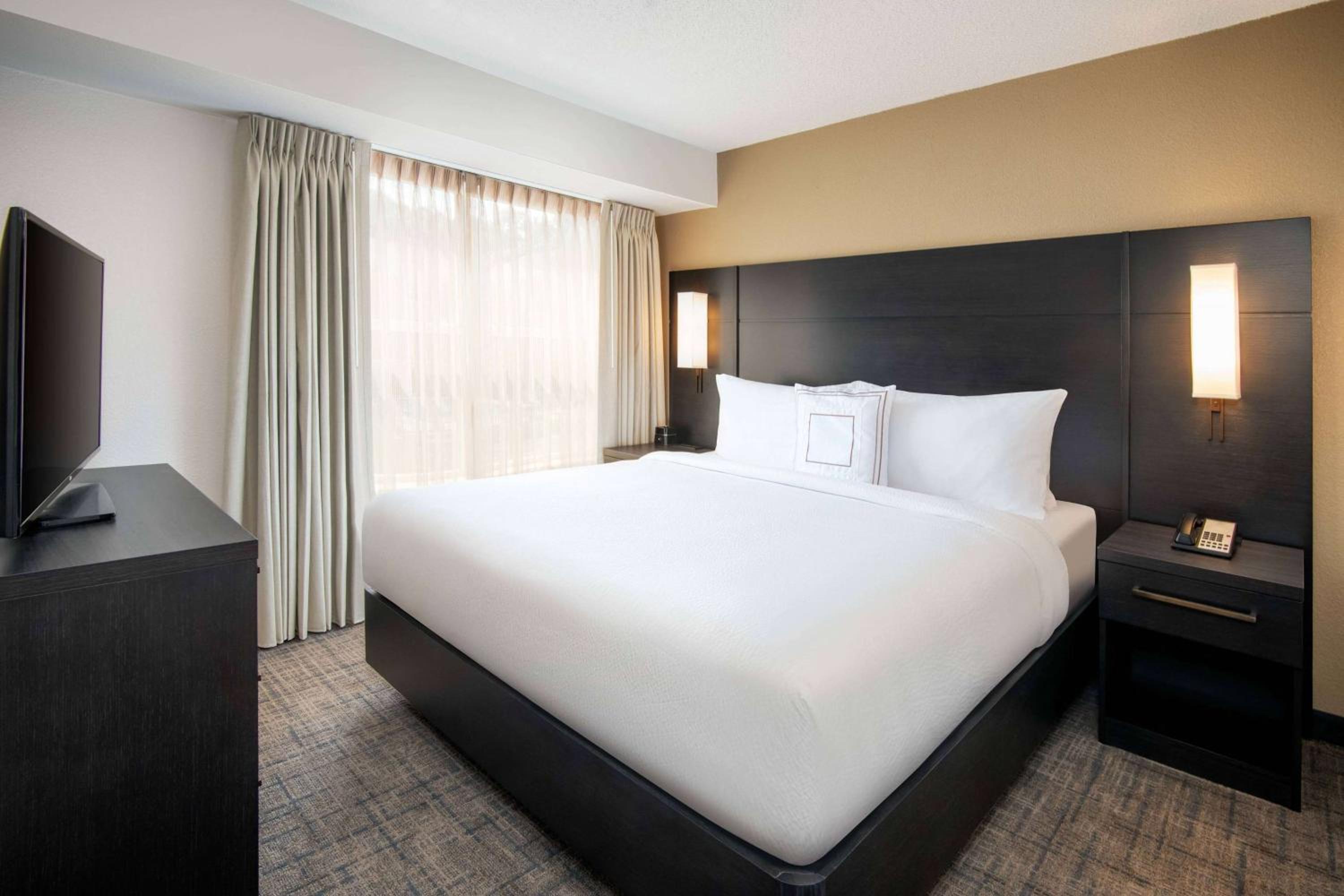 Two Bedroom Suite - King in Each - Photo 4