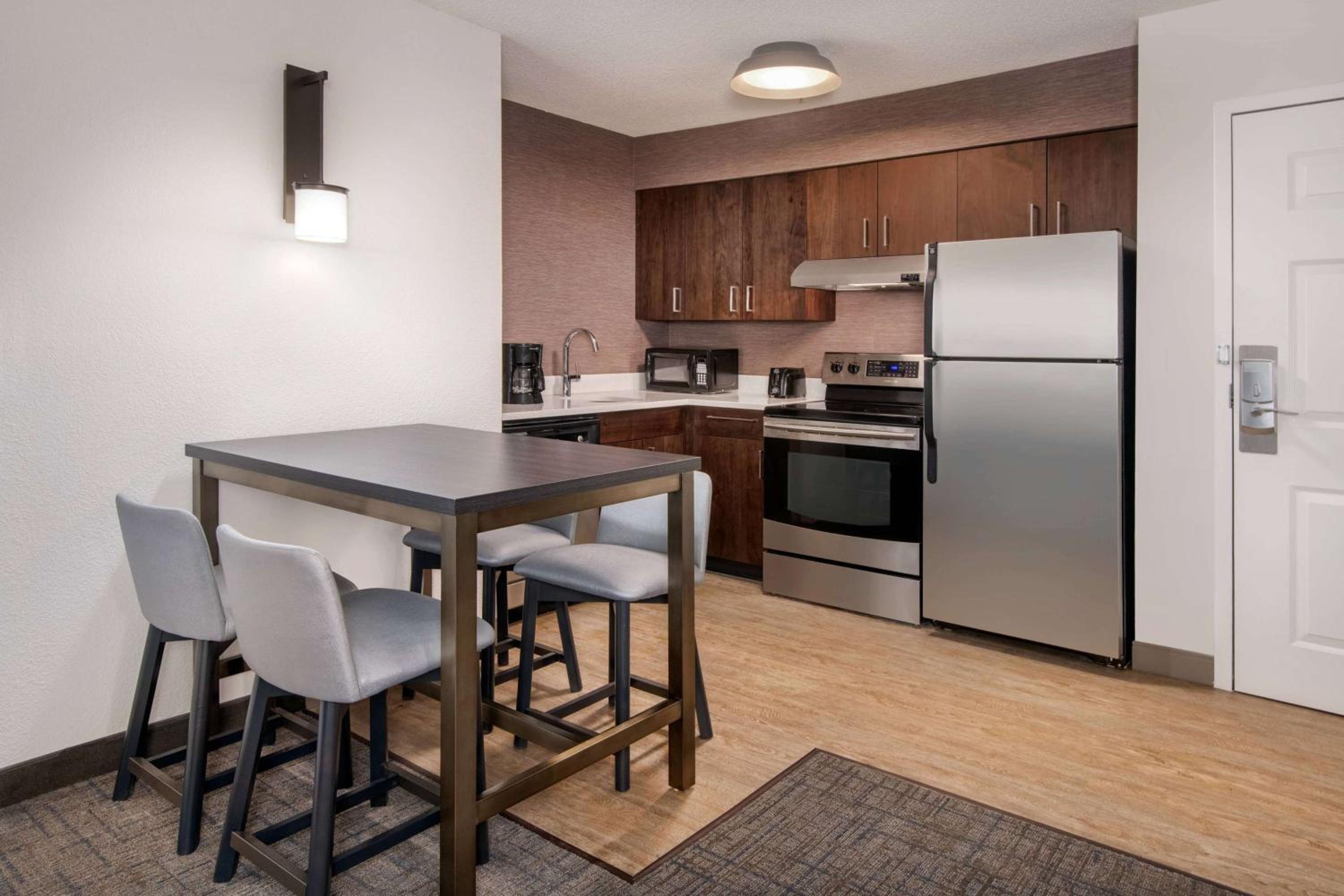 Two Bedroom Suite - King in Each - Photo 7