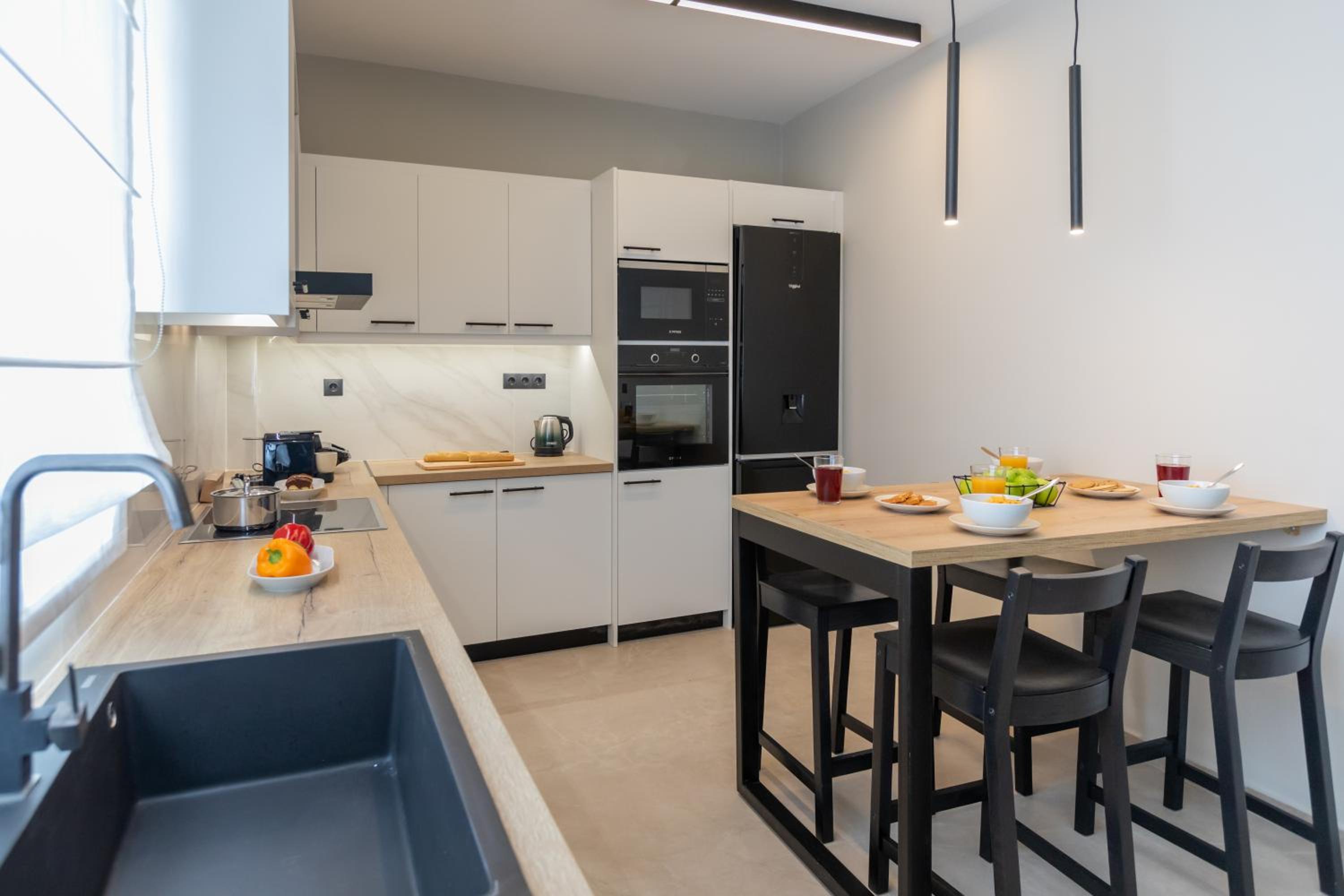 Two-Bedroom House - Photo 43