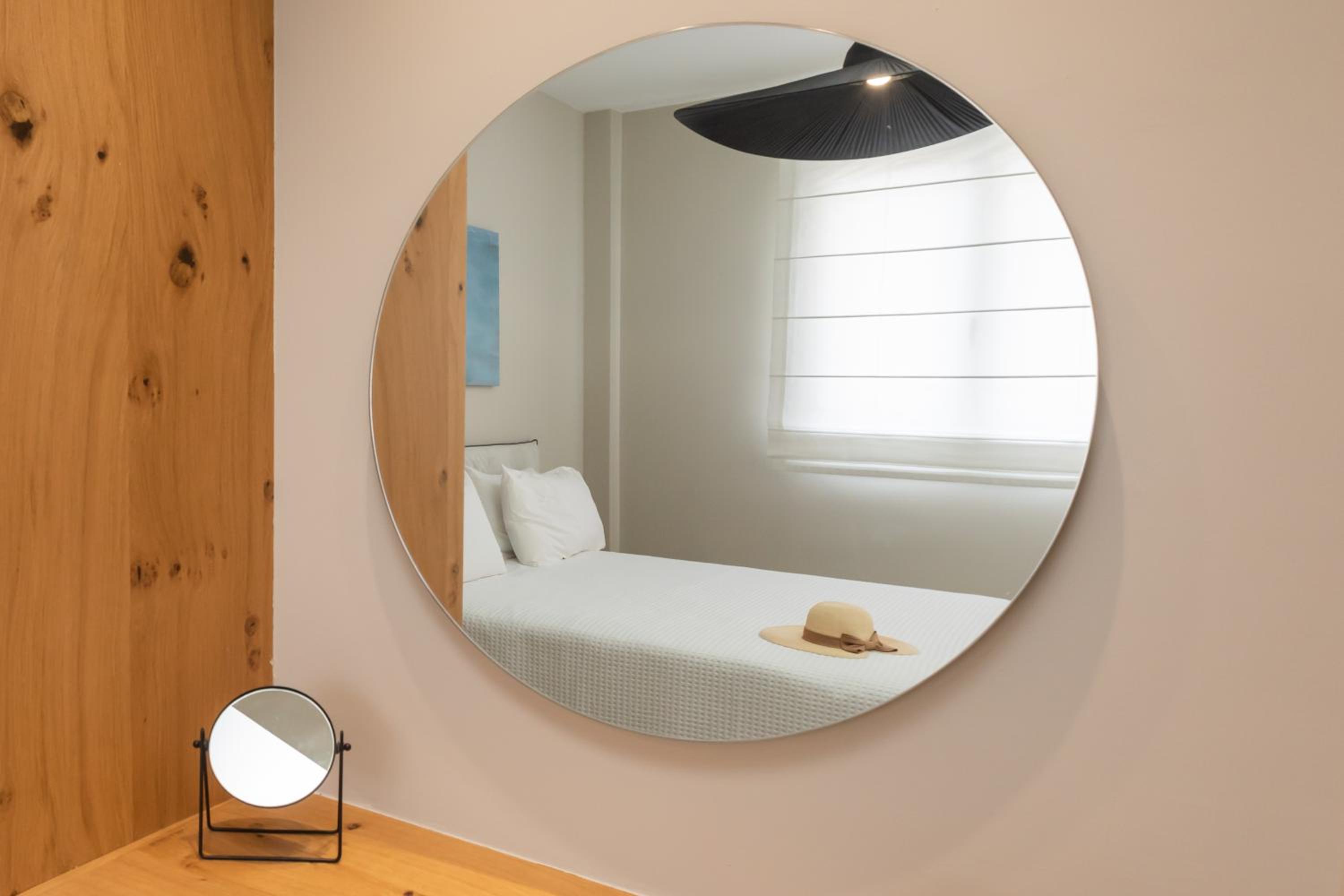 Two-Bedroom House - Photo 25